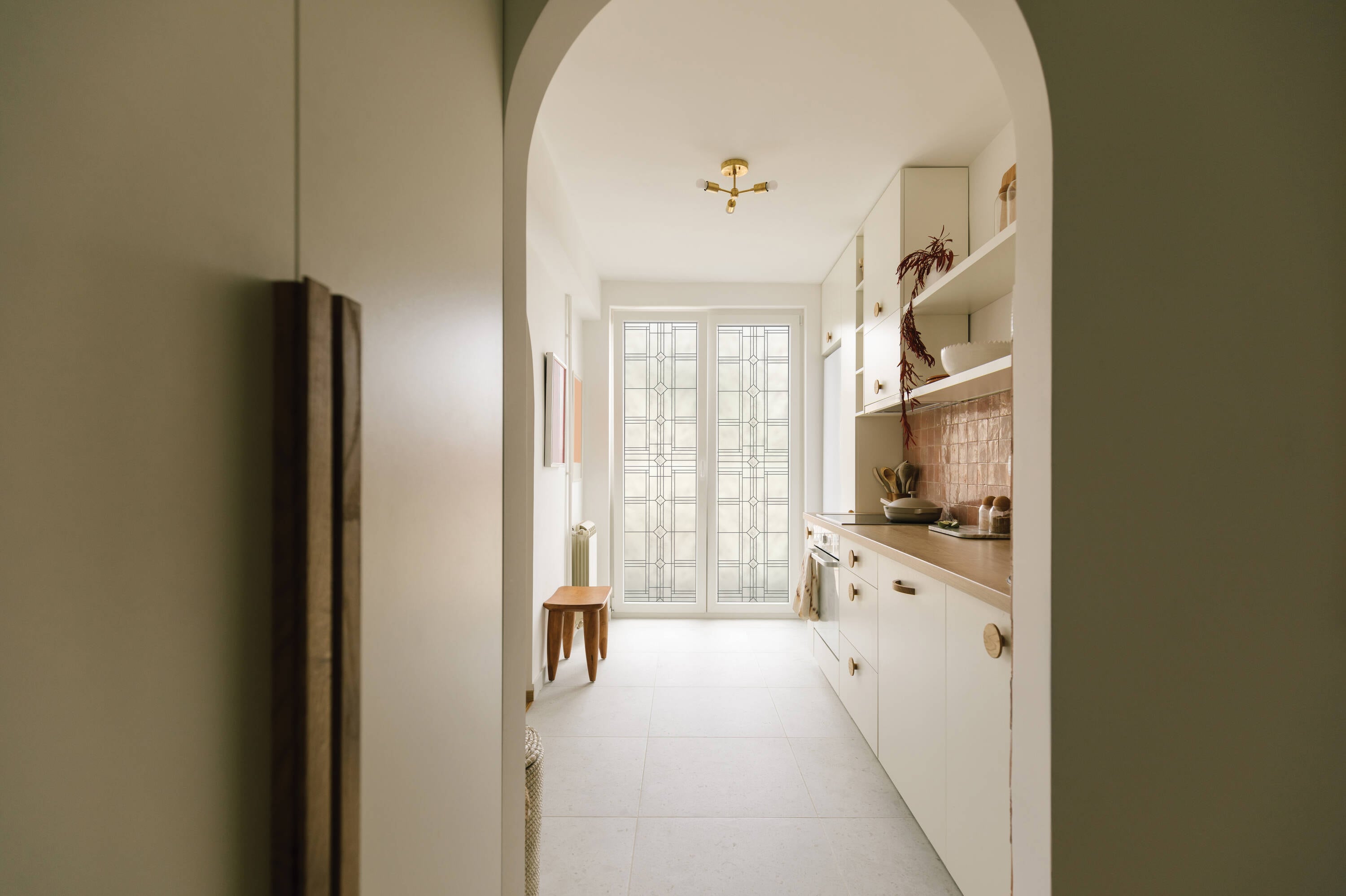 Artscape Geneva 24-in x 36-in Decorative Privacy-control Window Film #02-3757
