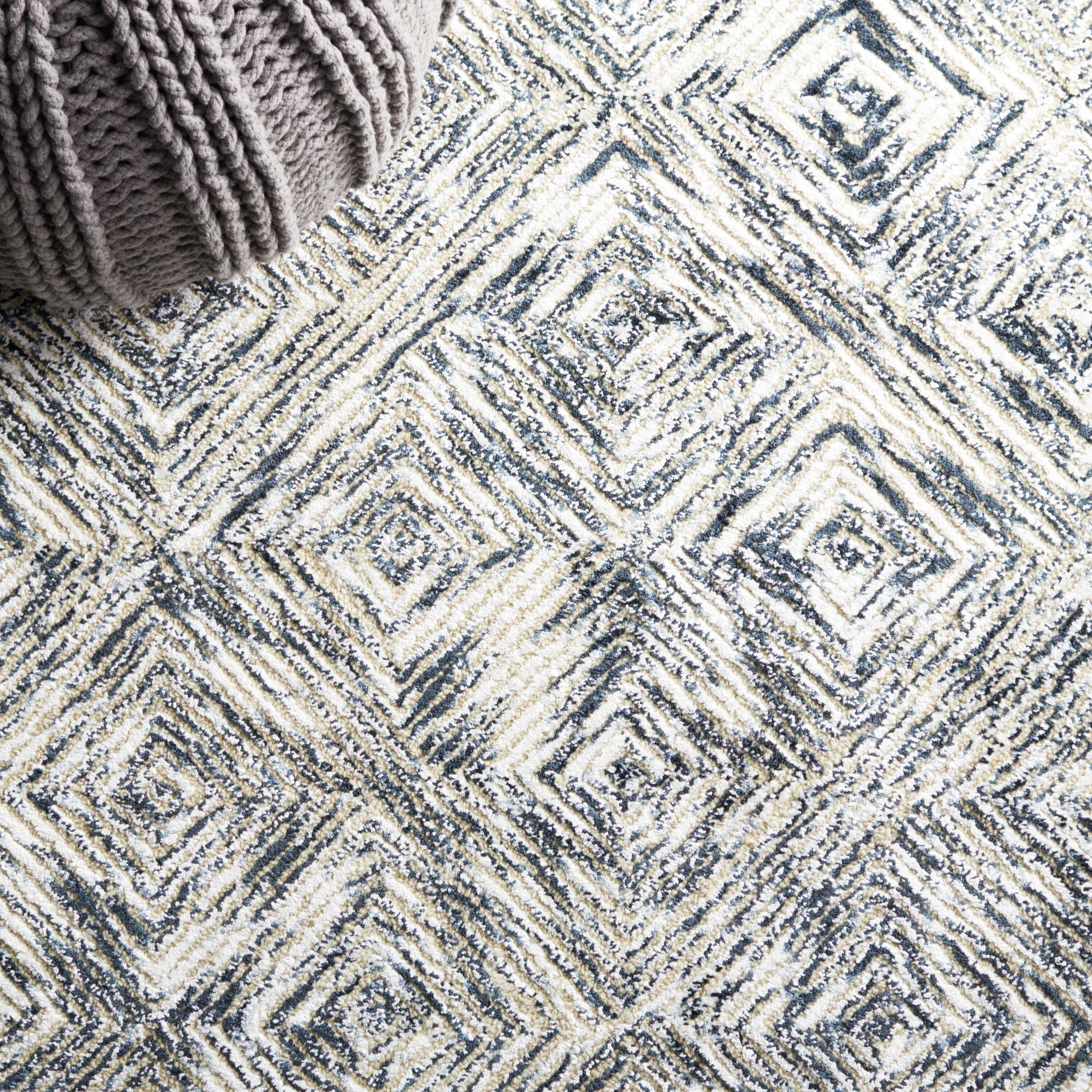 Safavieh SOH125Y-5 rugs - View #5