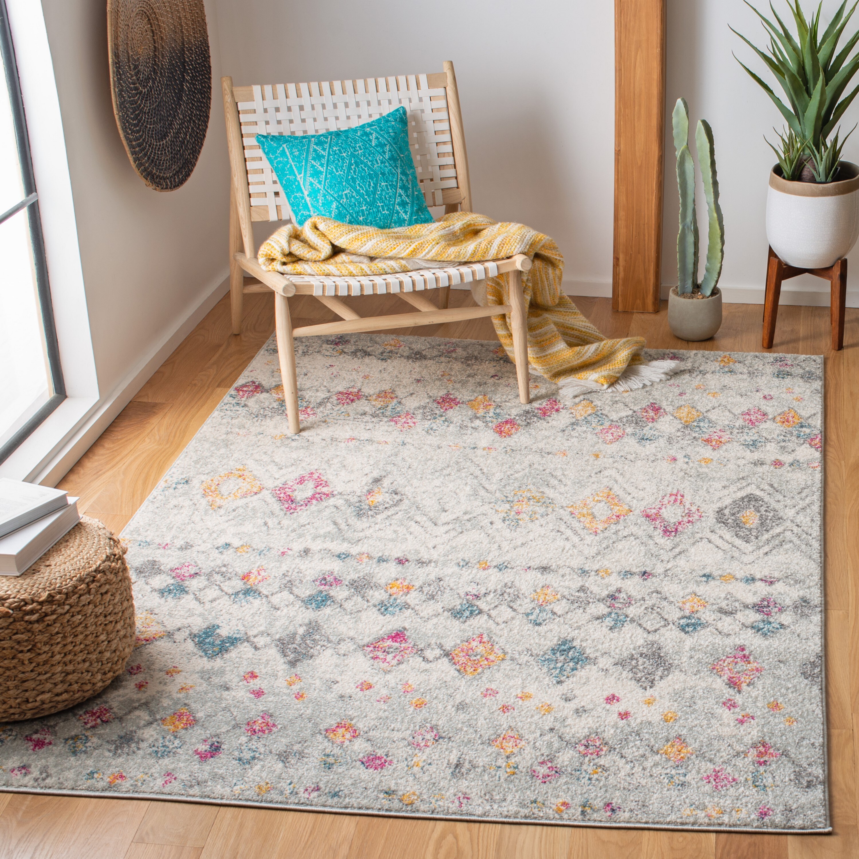 Safavieh MAD798H-4 Madison Kalab 4 x 6 (ft) Loomed Synthetic Gray/Multi Rectangular Indoor Distressed/Overdyed Bohemian/Eclectic Area rug