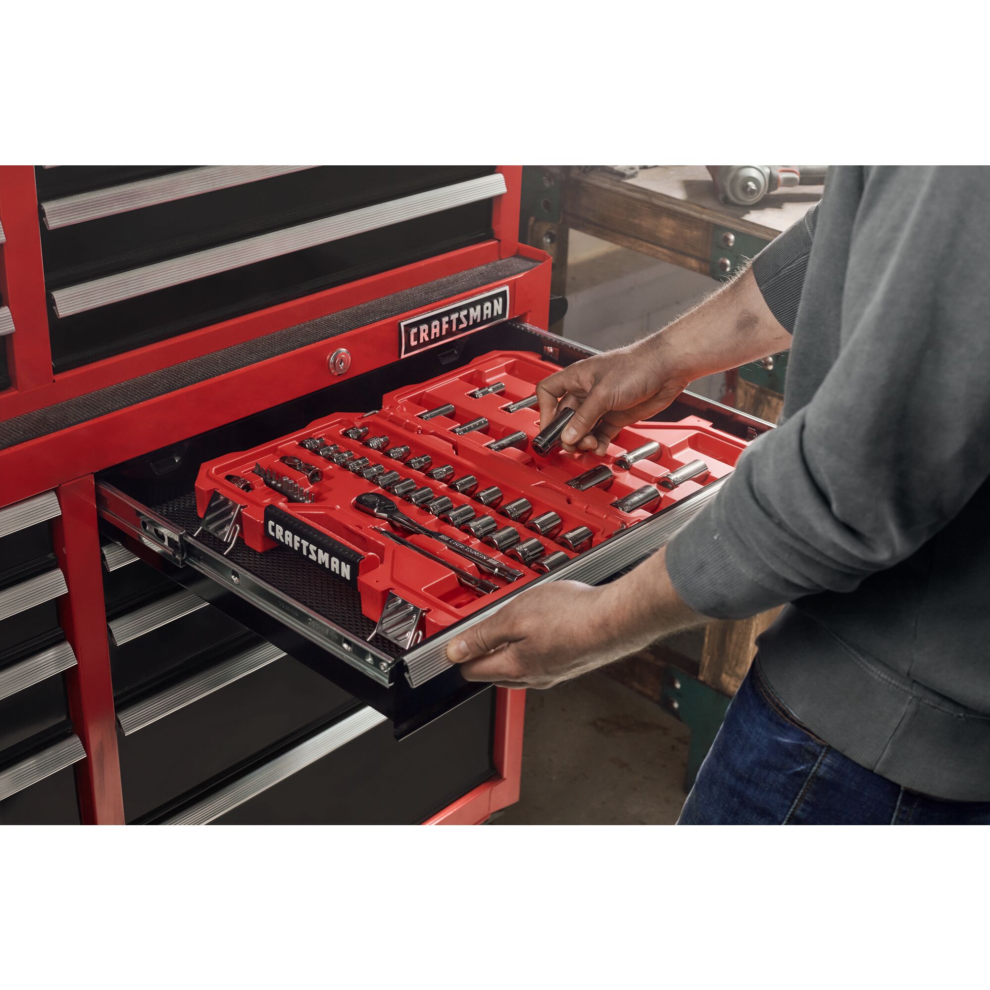 CRAFTSMAN 2000 Series 52-in W x 37.5-in H 10-Drawer Steel Rolling Tool  Cabinet (Red) in the Bottom Tool Cabinets department at