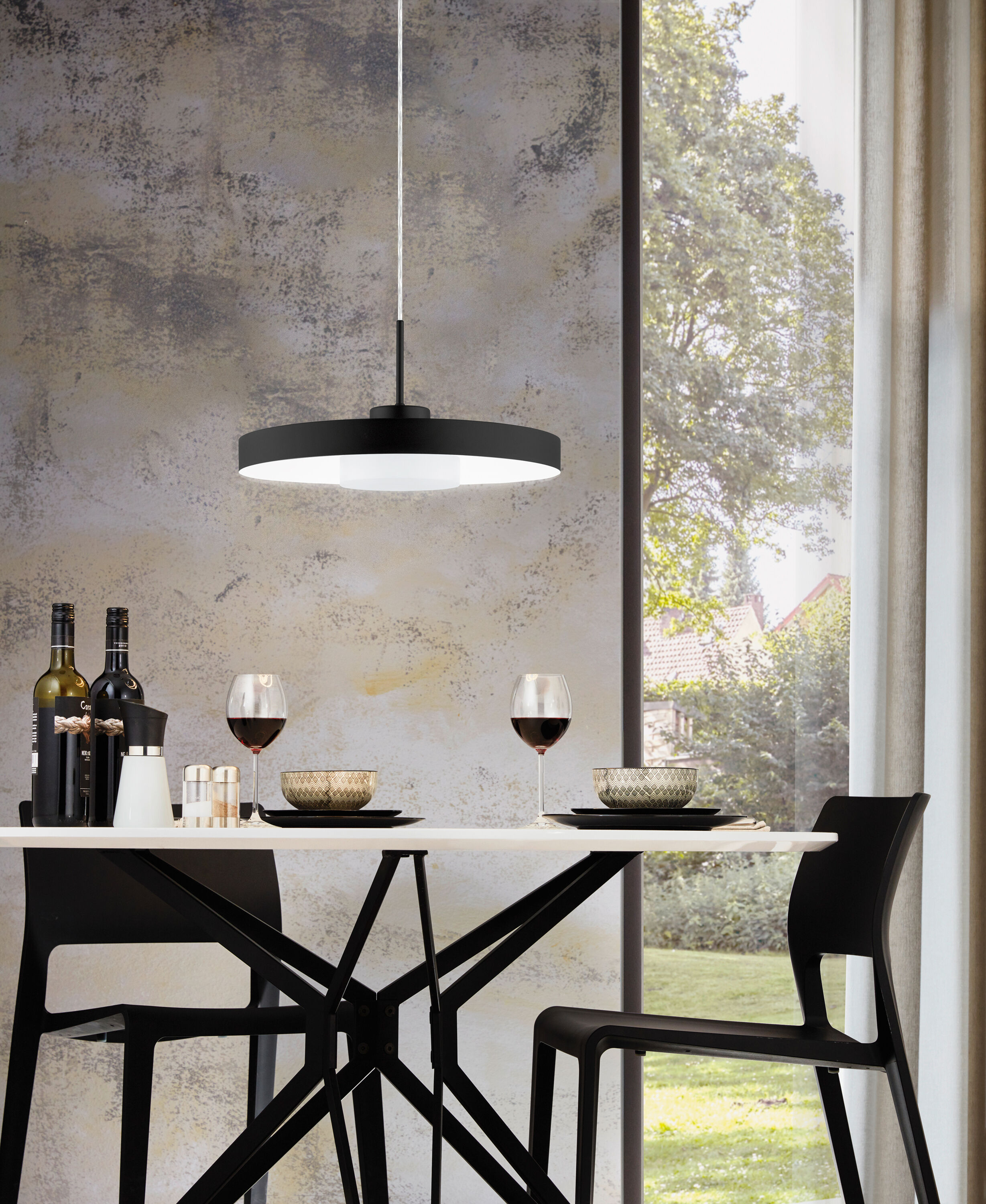 Alpicella Contemporary Matte Black LED Pendant 15.75"