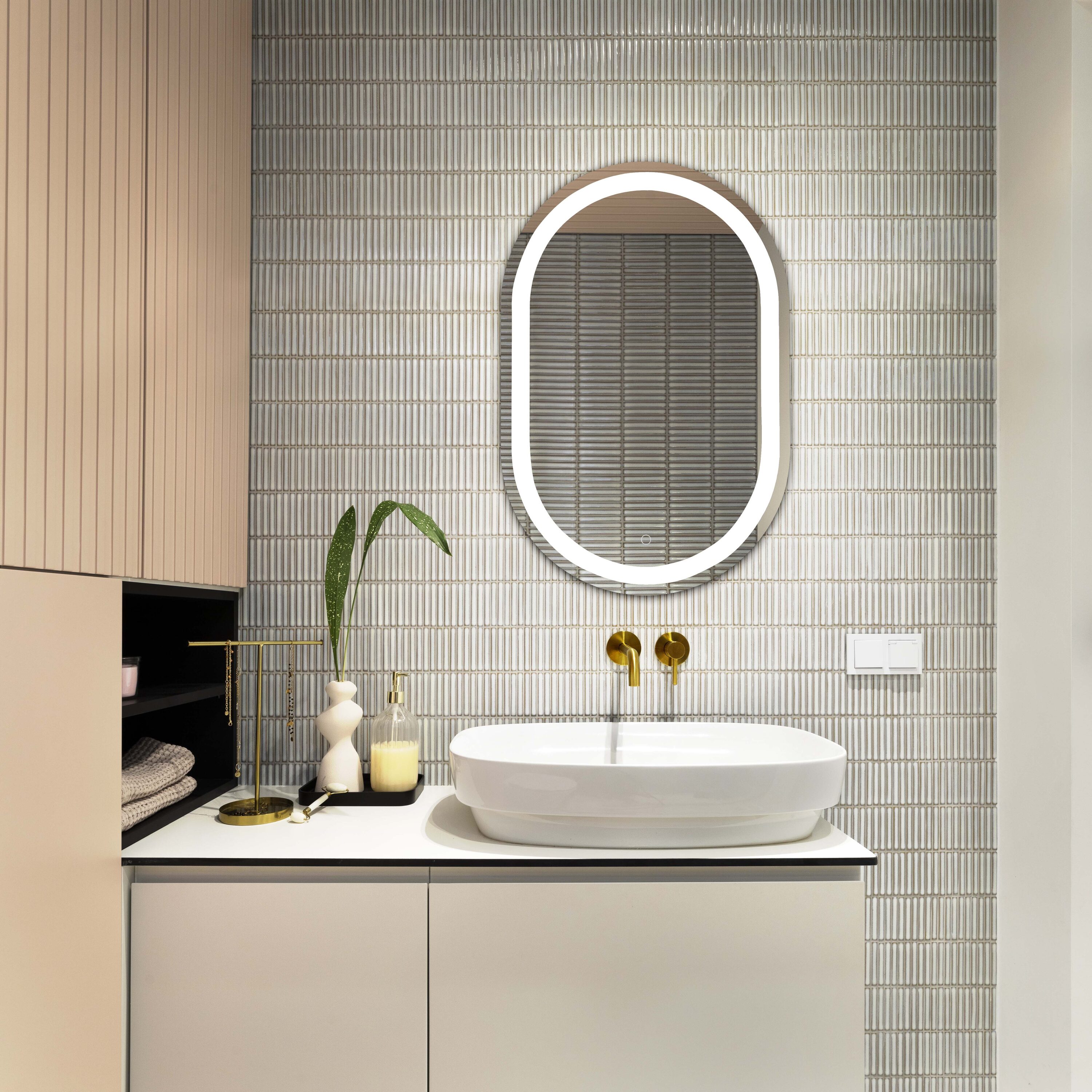 Safavieh LMR1002A Crosby 24 W x 36 H Oval Silver/White Polished Frameless Wall Mirror