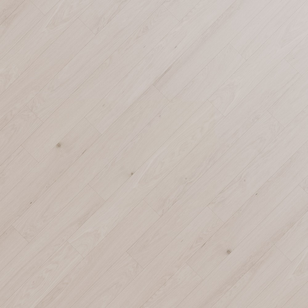 Flooret Flooret Silvan Evern 6-in Resilient Hardwood Flooring - European White Oak, Durable, Pet-Friendly, Scratch-Resistant, 6-in x 46-in Premium Design-Forward Planks for DIY and Professional Install