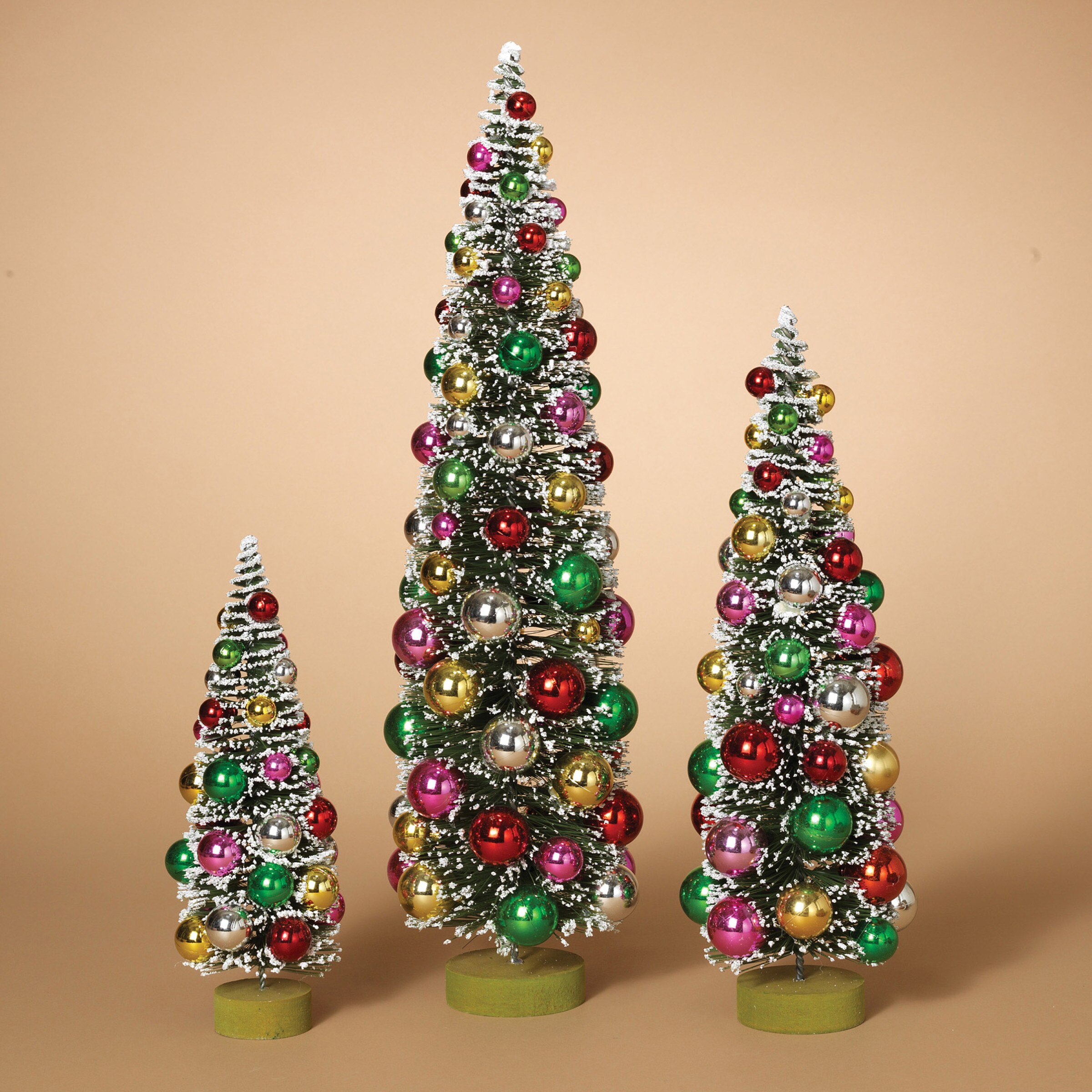 45 Bottle Brush Christmas Trees For Holiday Decor - DigsDigs