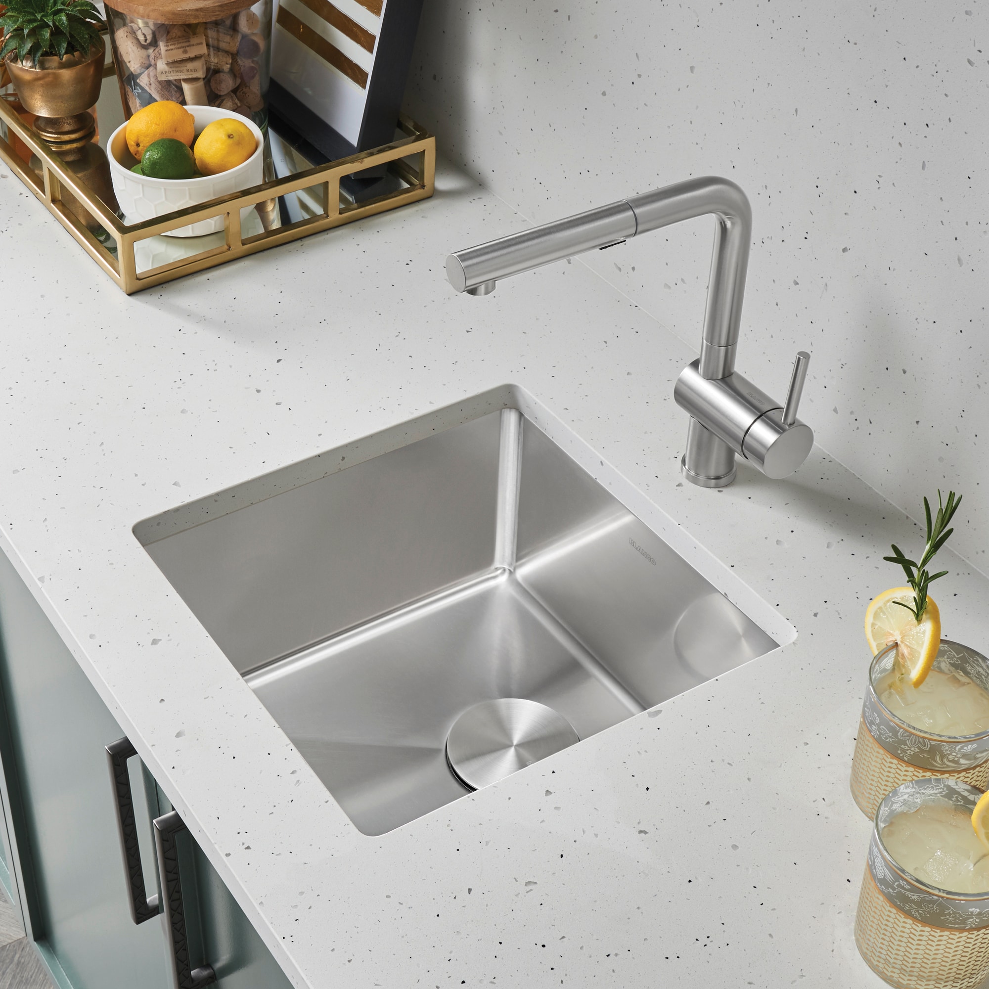 Quatrus 17" Stainless Steel Undermount Bar Sink