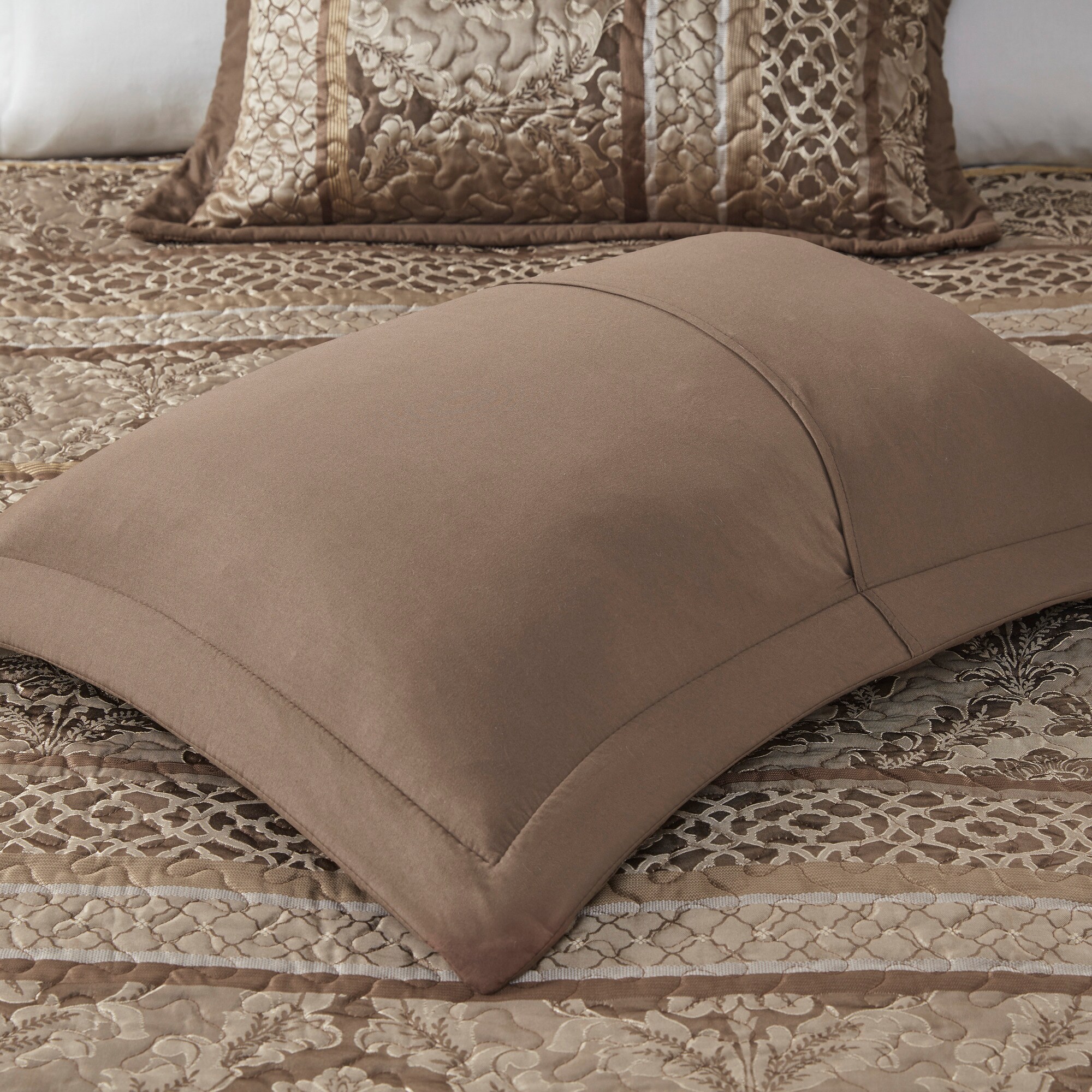 LUXEYARD DS-J-97513-B035 bedding - View #10