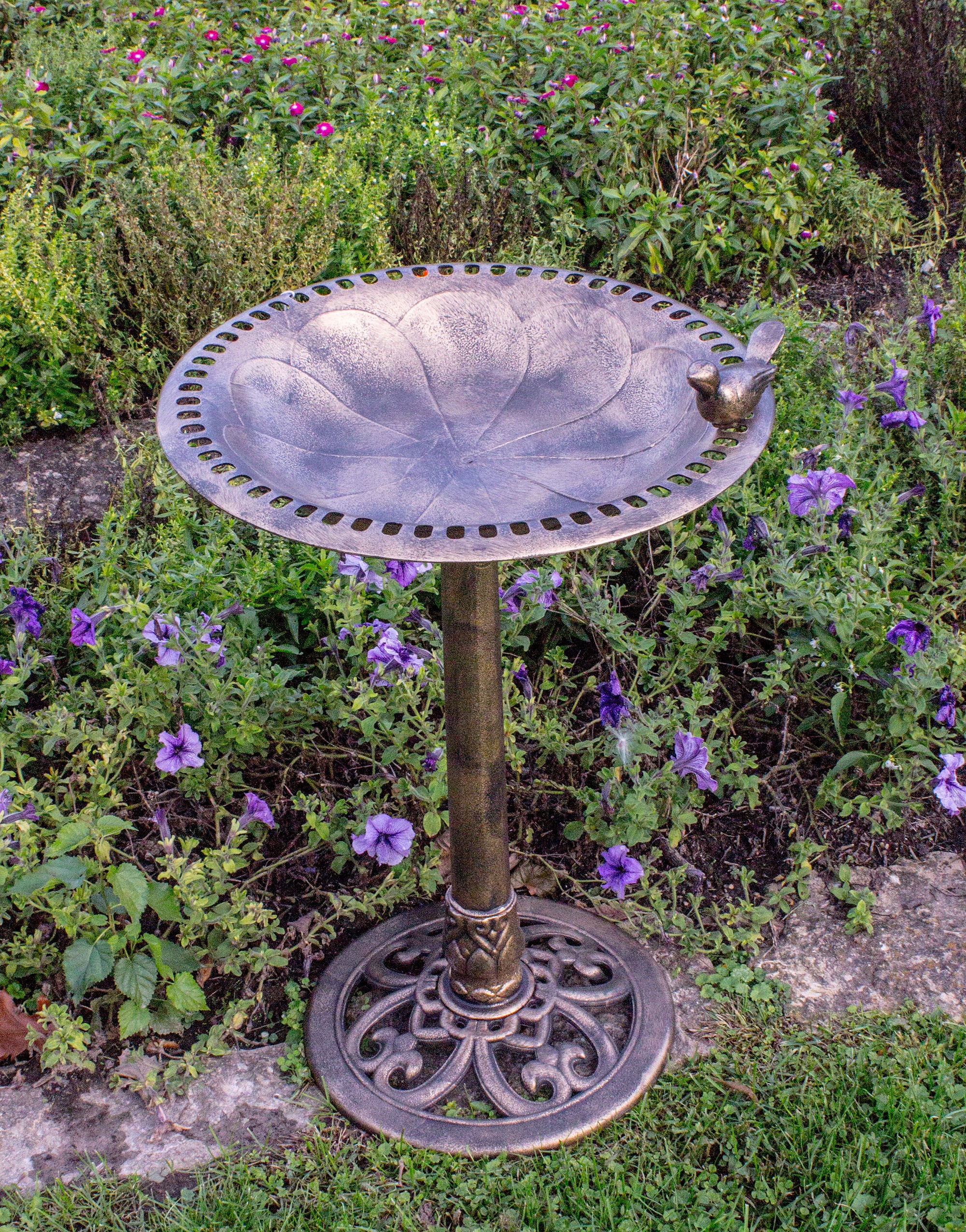 Backyard Expressions 912449 birdbaths - View #3