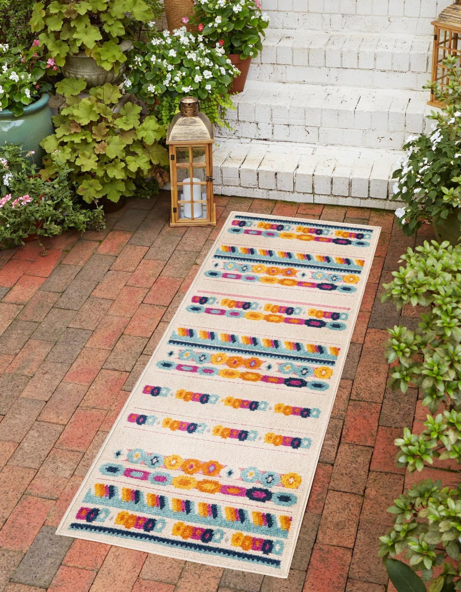 Unique Loom 3171170 Aruba Outdoor 2 x 6 (ft) Loomed Polypropylene Gray Rectangular Indoor/Outdoor Stripe Runner rug