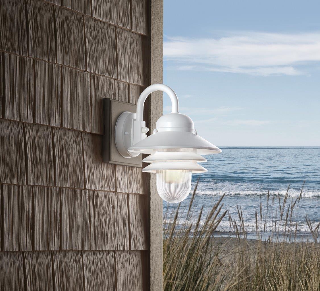 Harbor Breeze 1-Light 13-in White Outdoor Wall Light in the Outdoor Wall  Lights department at