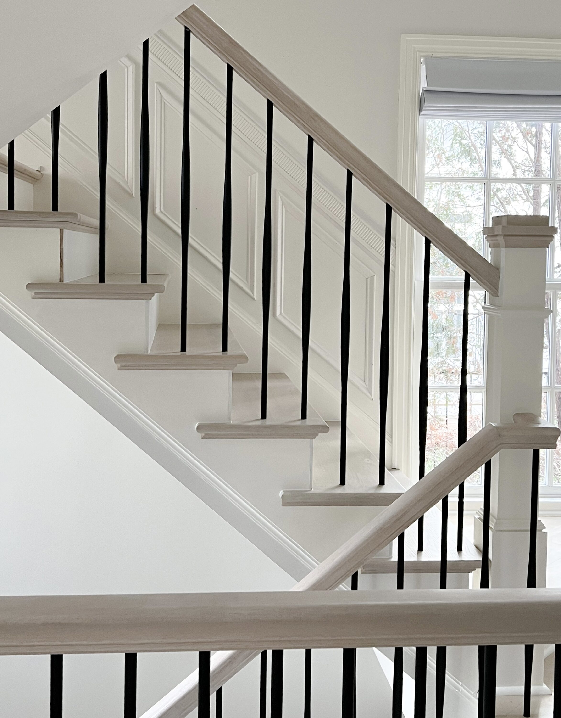 L.J. Smith Stair Systems LIH-HOL65544-LSB Interior-Stairpart-Balusters - View #9