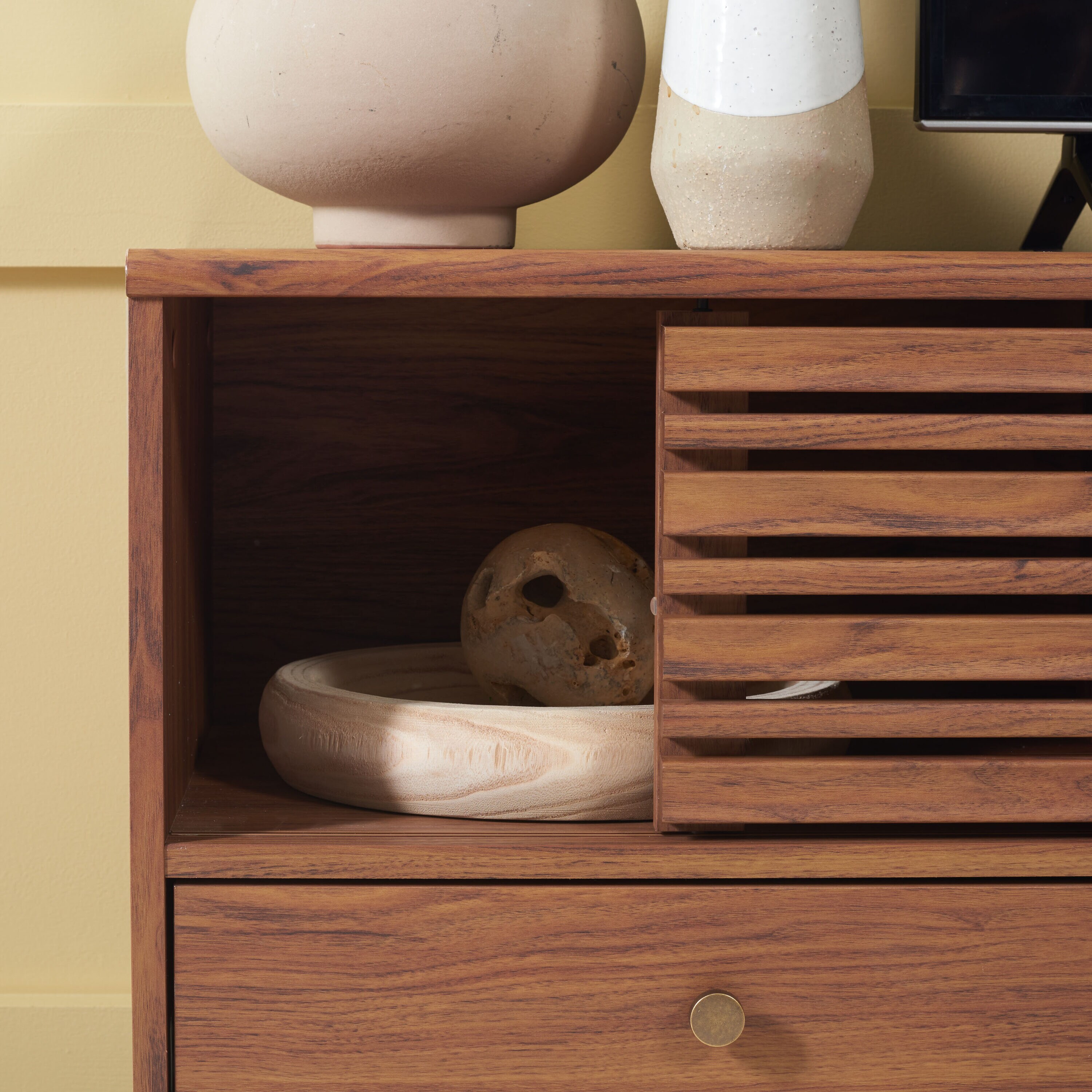 Safavieh MED9613A Gaming-Storage - View #15