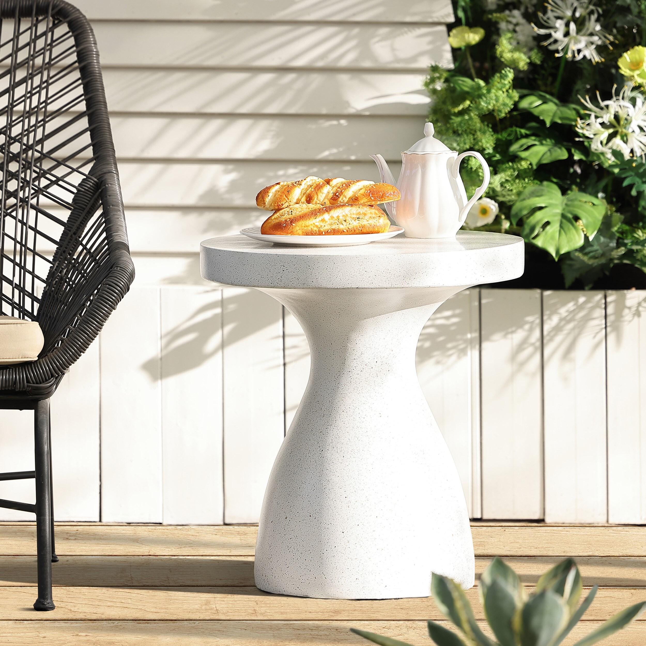 LuxenHome Round Outdoor End Table 20 In W X 20 In L In The Patio Tables   64772846 