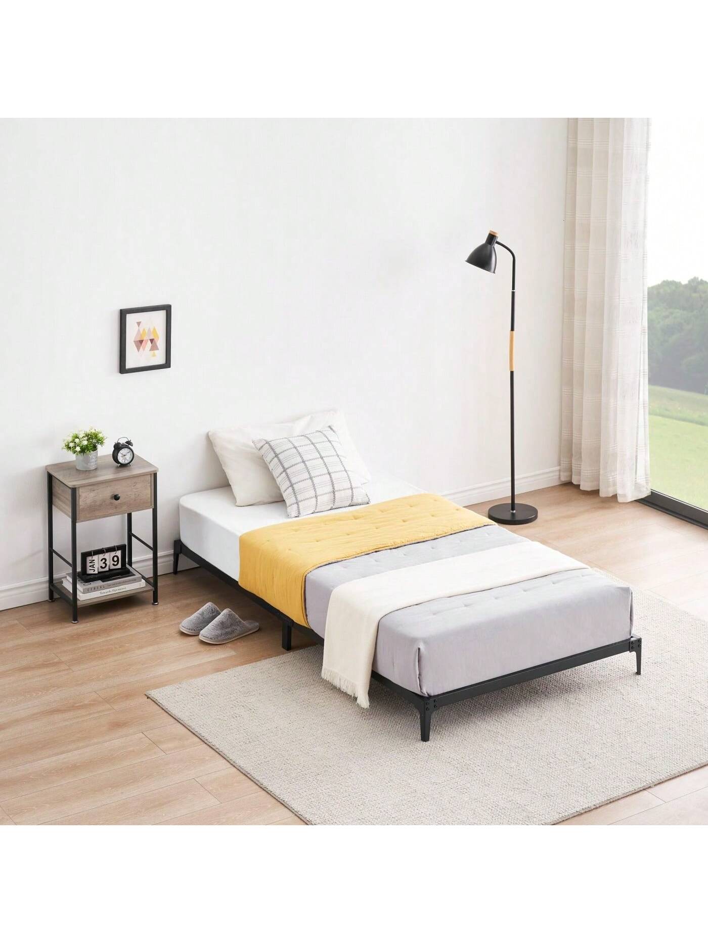 Qeetex PHO-0X3GB7IH-HF4 Metal Low Bed Frame, 6 Inch Twin/Full/Queen Size Platform Bed Frames, Heavy Duty Mattress Foundation, No Box Spring Needed, Easy Assembly & Strong Bearing Capacity,  White/Black