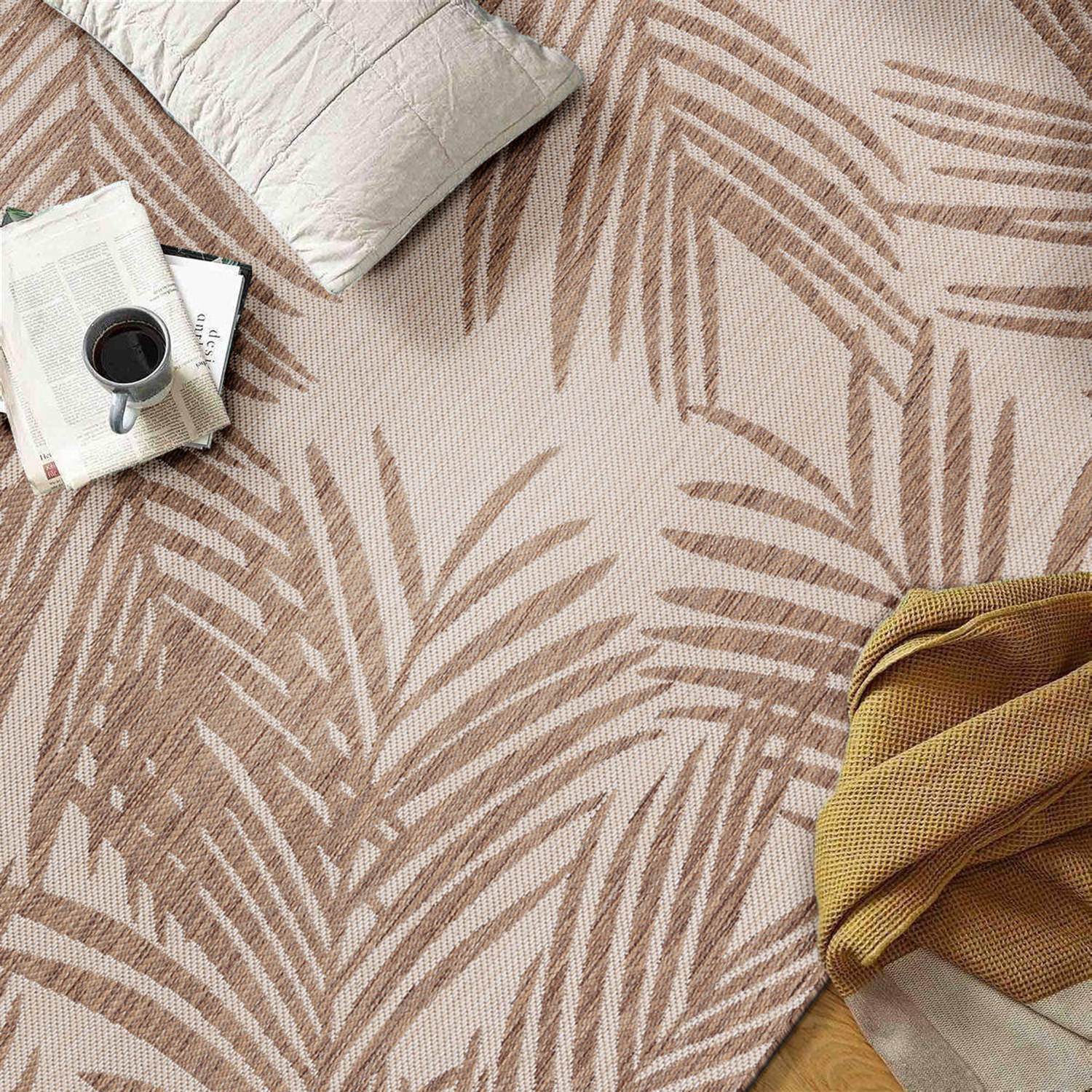 Brown Floral Synthetic Flat Woven Indoor/Outdoor Rug 5' x 7'