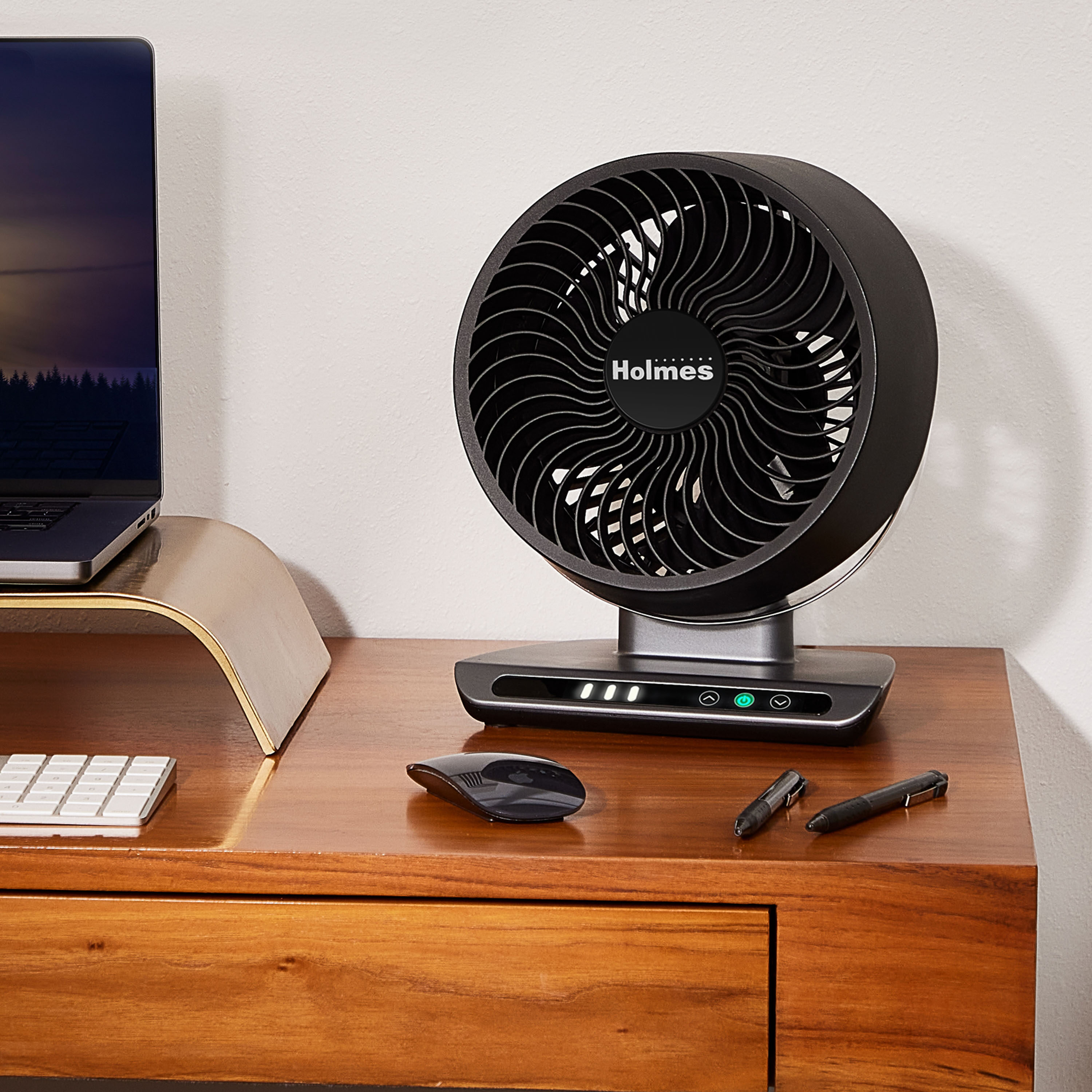 BEYOND BREEZE Oscillating Table Fan 12-Inch, Quiet 3-Speed Portable Small  Desk Fan with Adjustable Tilt and Safety Grille, Ideal for Bedroom, Office