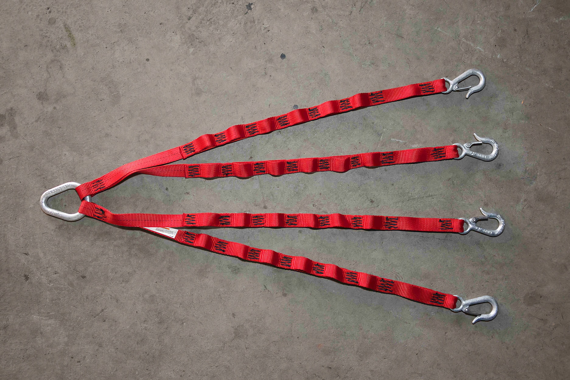 Makinex PHT2-SA-00 307-lbs. Capacity Red Aluminum Folding hand truck