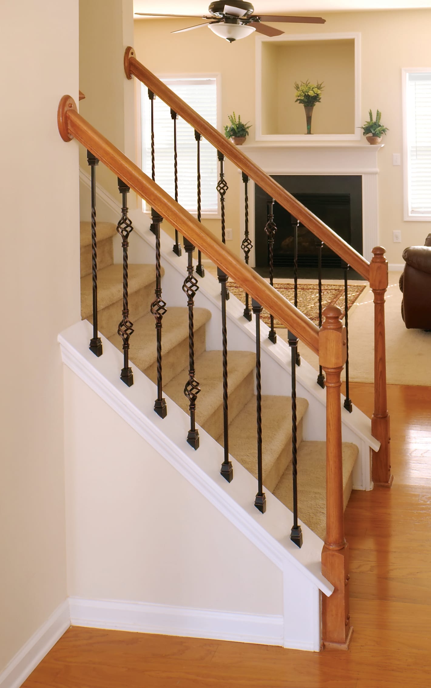 Crown Heritage 4583121RC30 Interior-Stairpart-Balusters - View #4