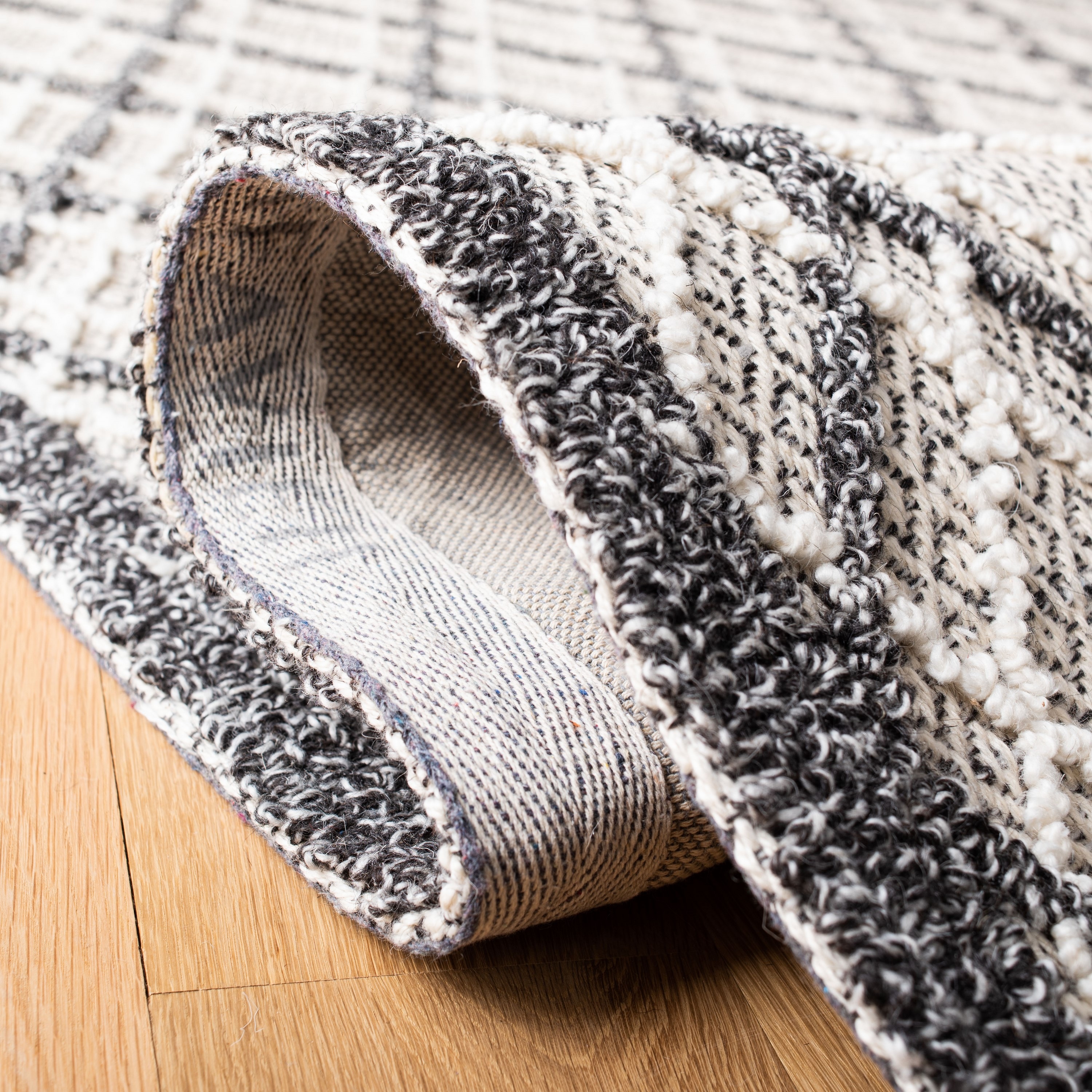 Hand-Tufted Gray and Light Gray Wool 4' x 6' Area Rug
