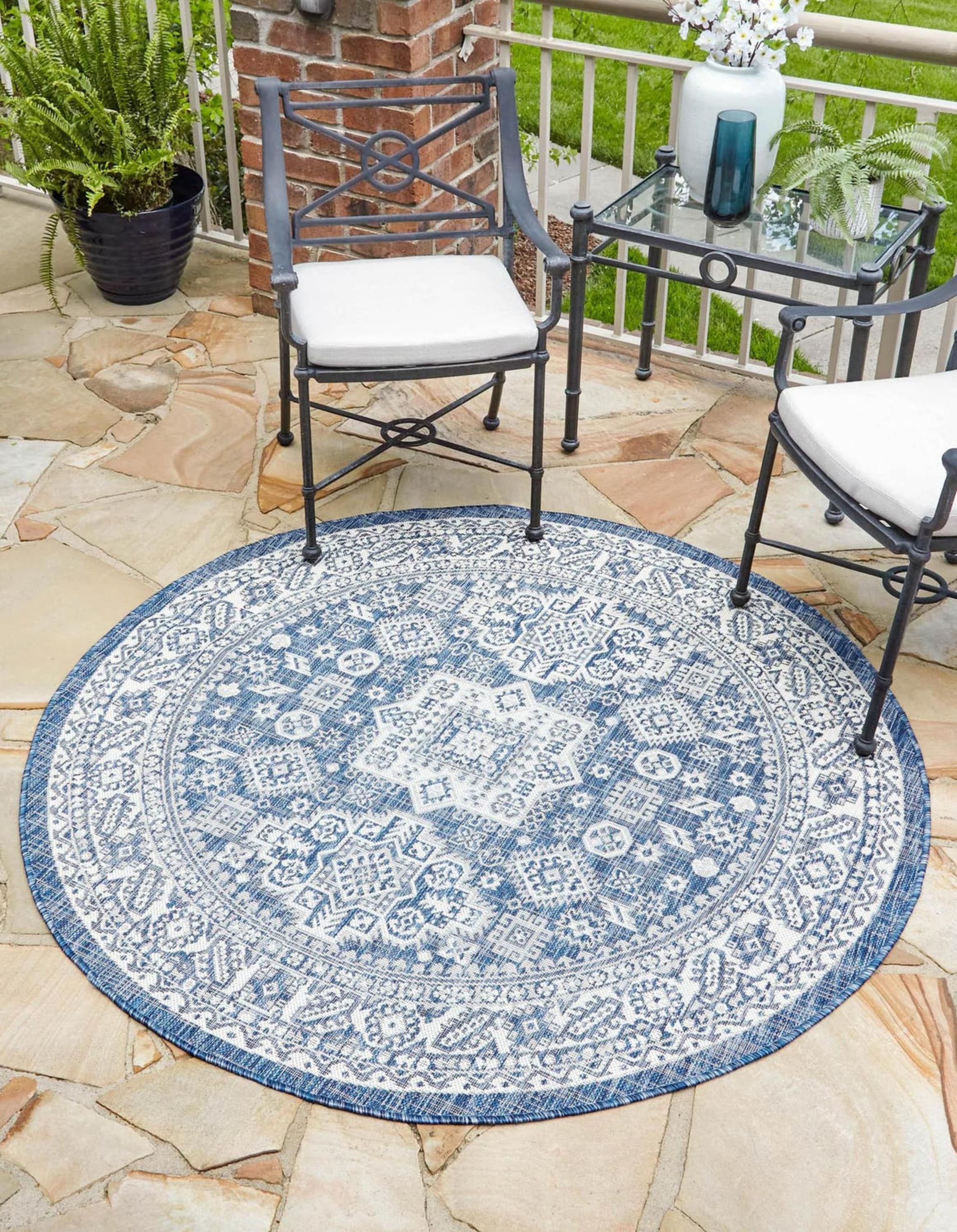 Unique Loom 3162543 Outdoor Aztec 3 x 3 (ft) Loomed Polypropylene Blue Round Indoor/Outdoor Border Area rug