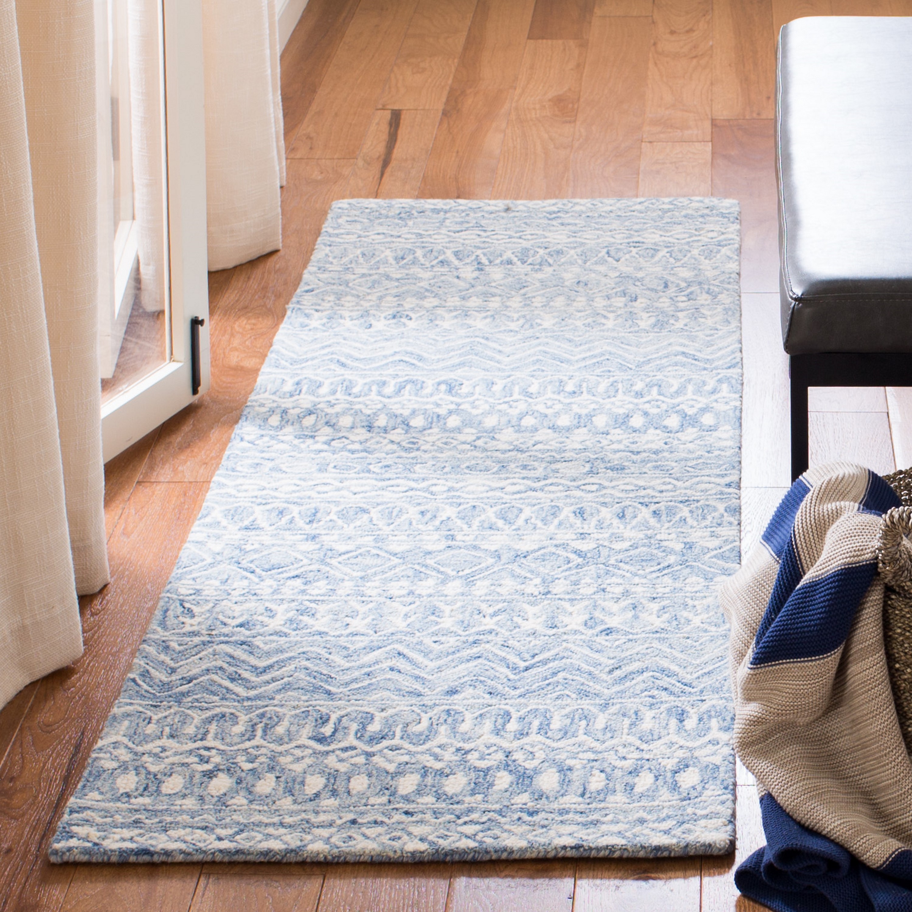 Safavieh MLP502M-27 Micro-Loop Alsace 2 x 7 (ft) Tufted Wool Blue/Ivory Rectangular Indoor Abstract Southwestern Runner rug