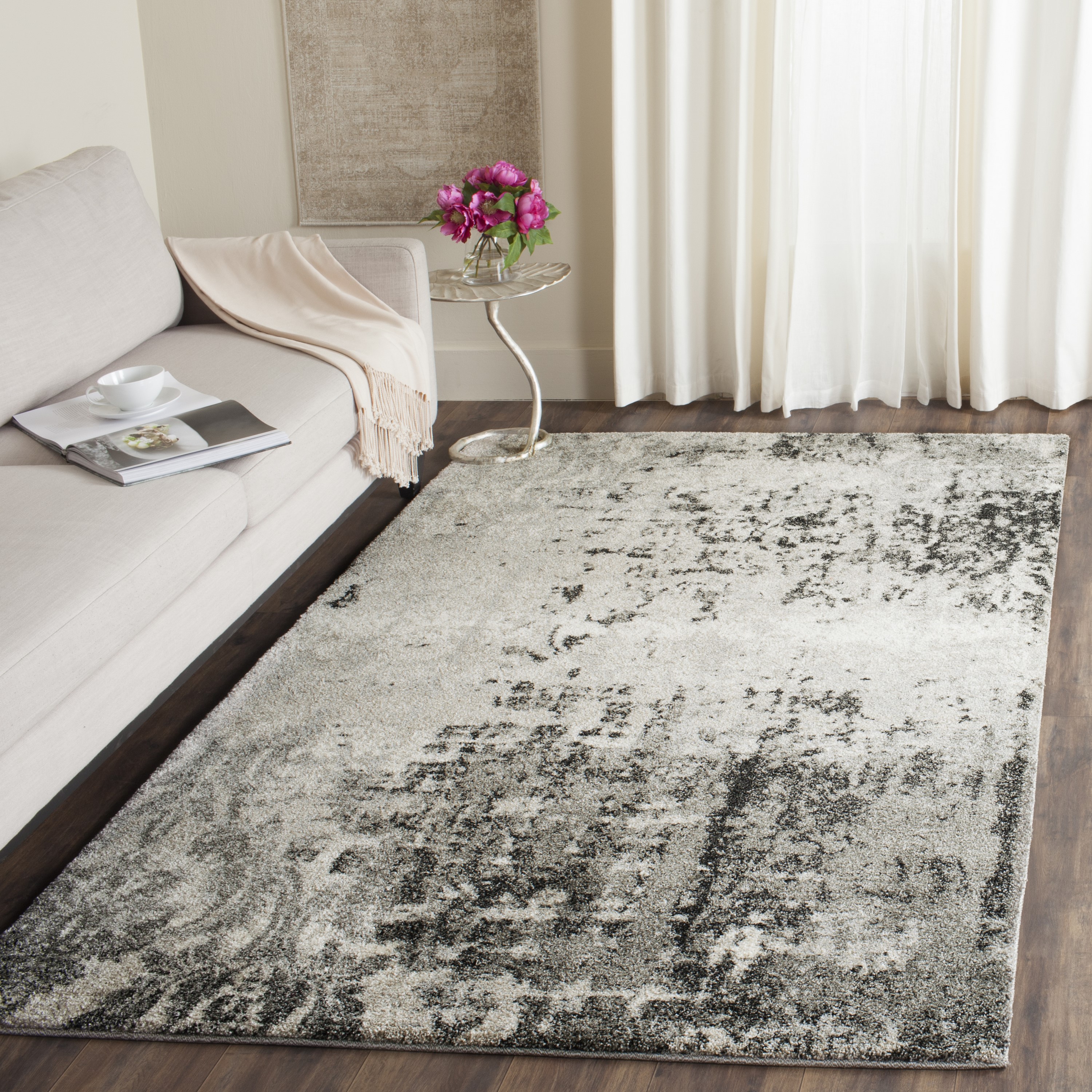 Safavieh RET2139-7980-3 Retro Isara 3 x 5 (ft) Loomed Polypropylene Light Gray/Gray Rectangular Indoor Abstract Throw rug