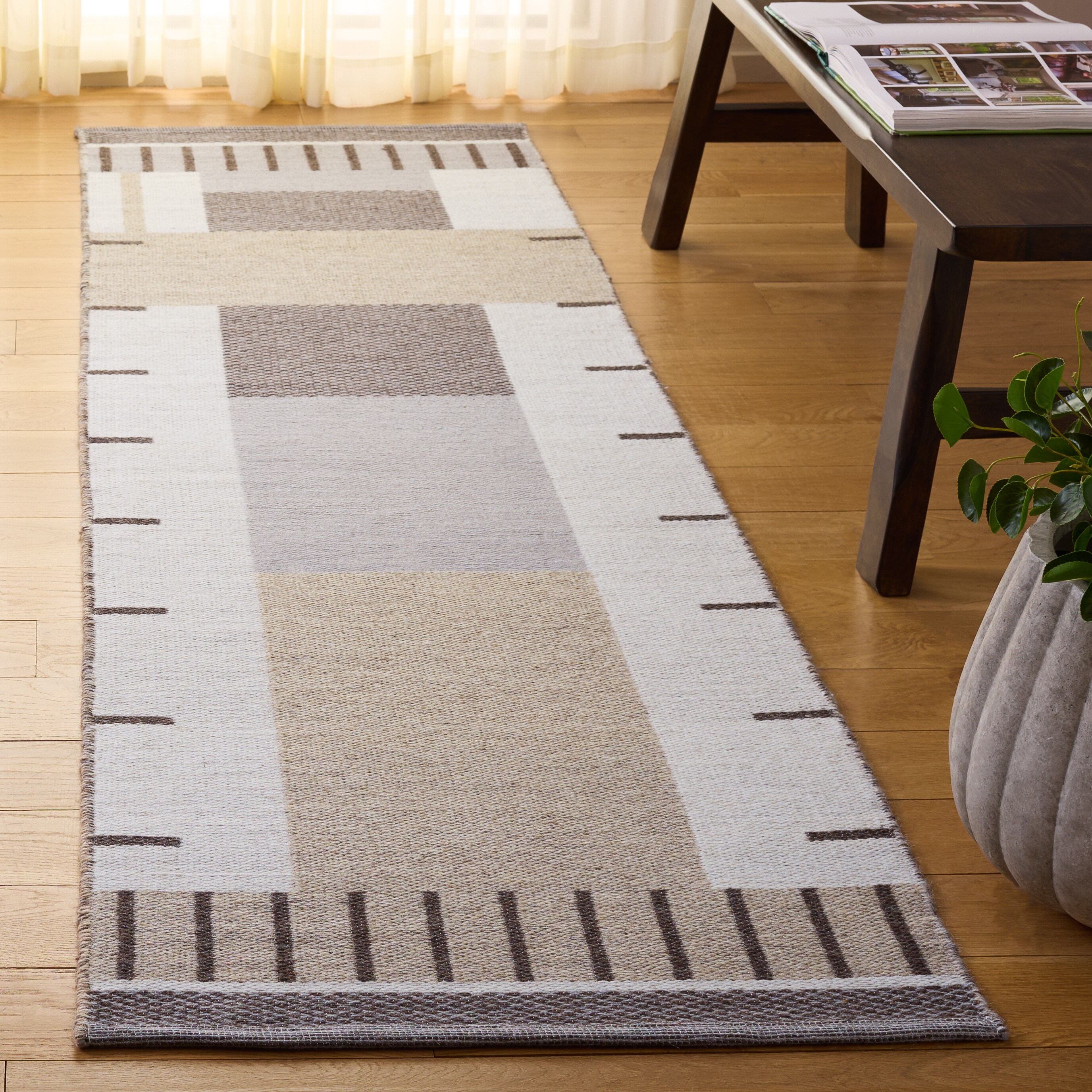 Safavieh KLM876B-28 rugs - View #2