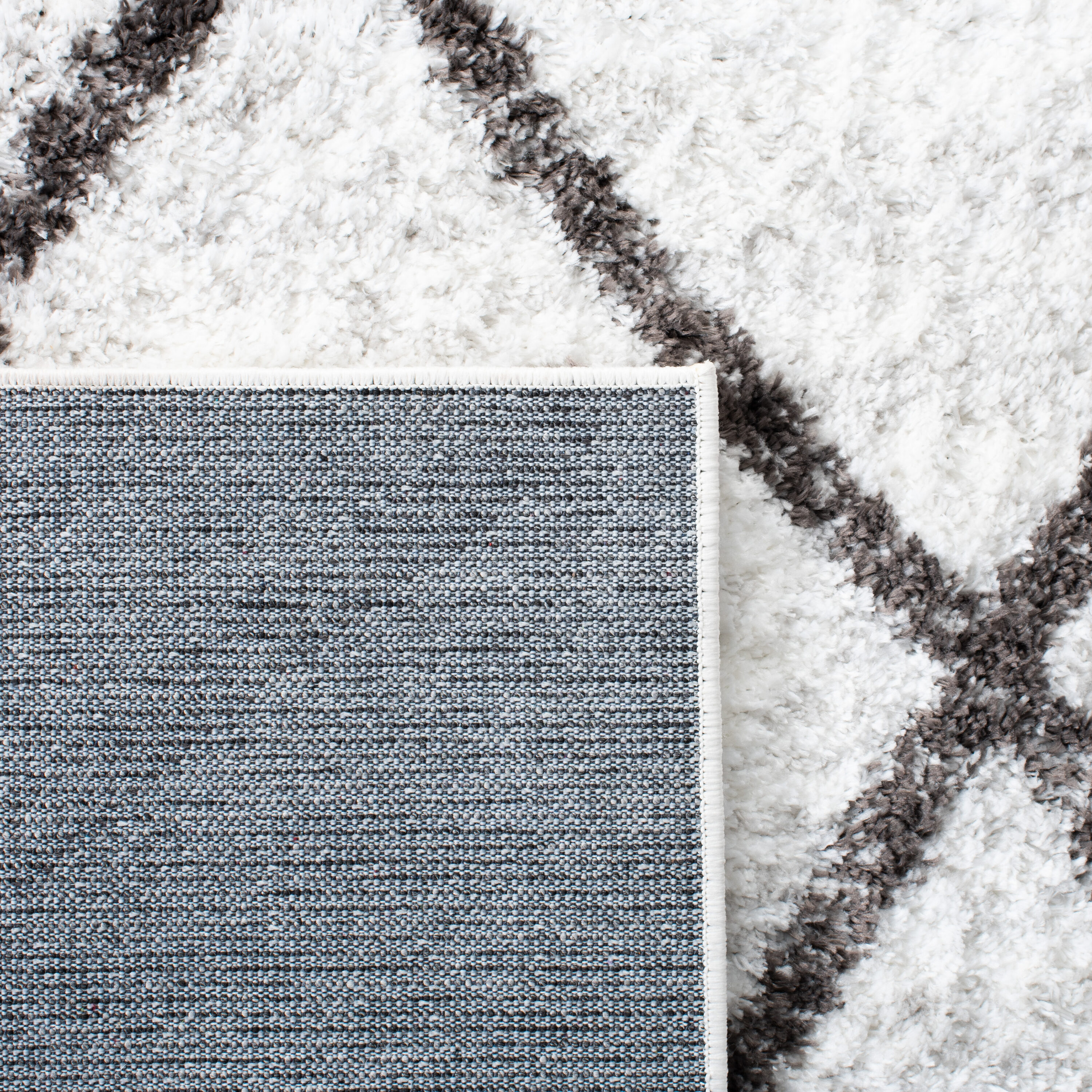 Safavieh BER526F-7SQ rugs - View #3