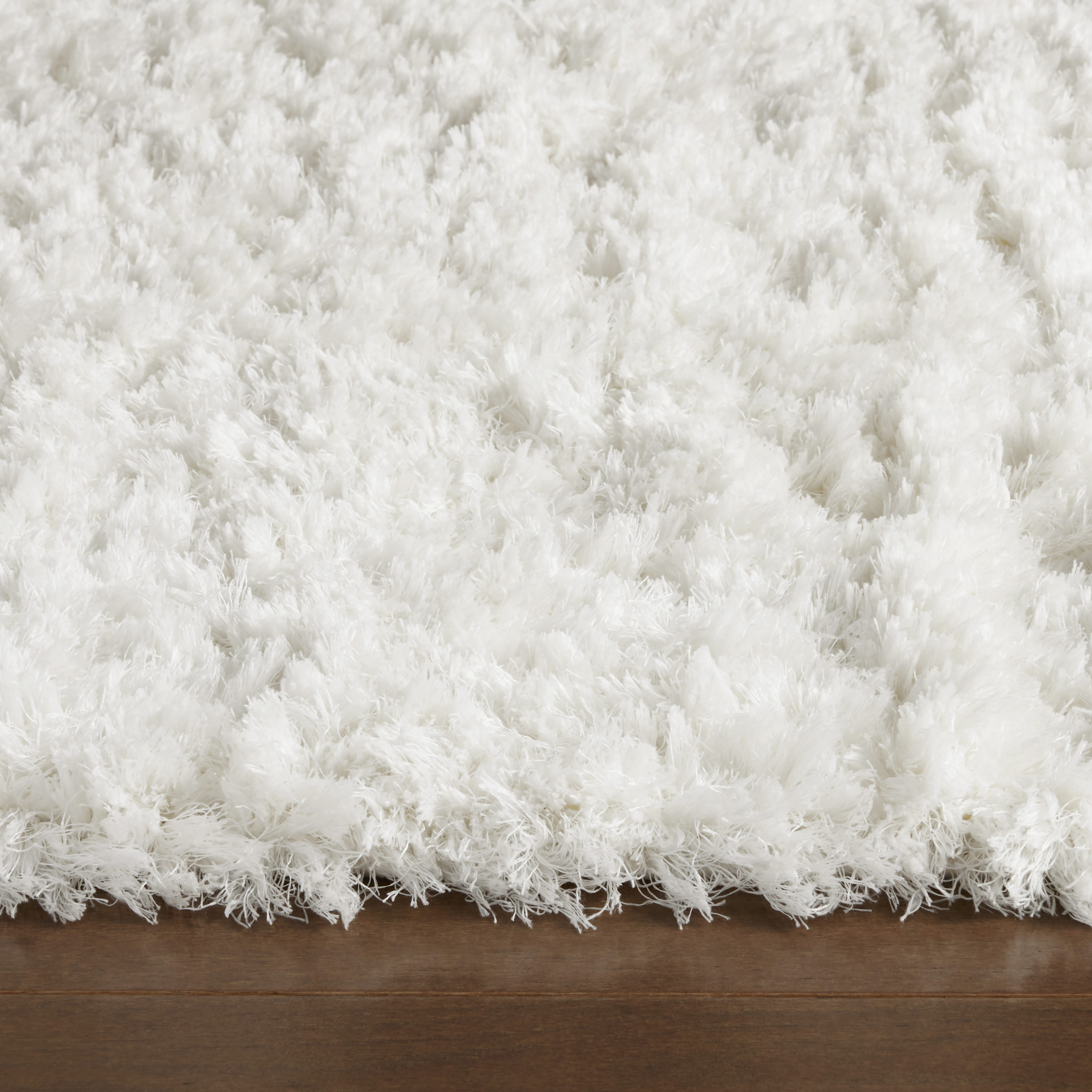 Everloom Royal Shag 8 X 10 (ft) White Indoor Solid Area Rug at Lowes.com