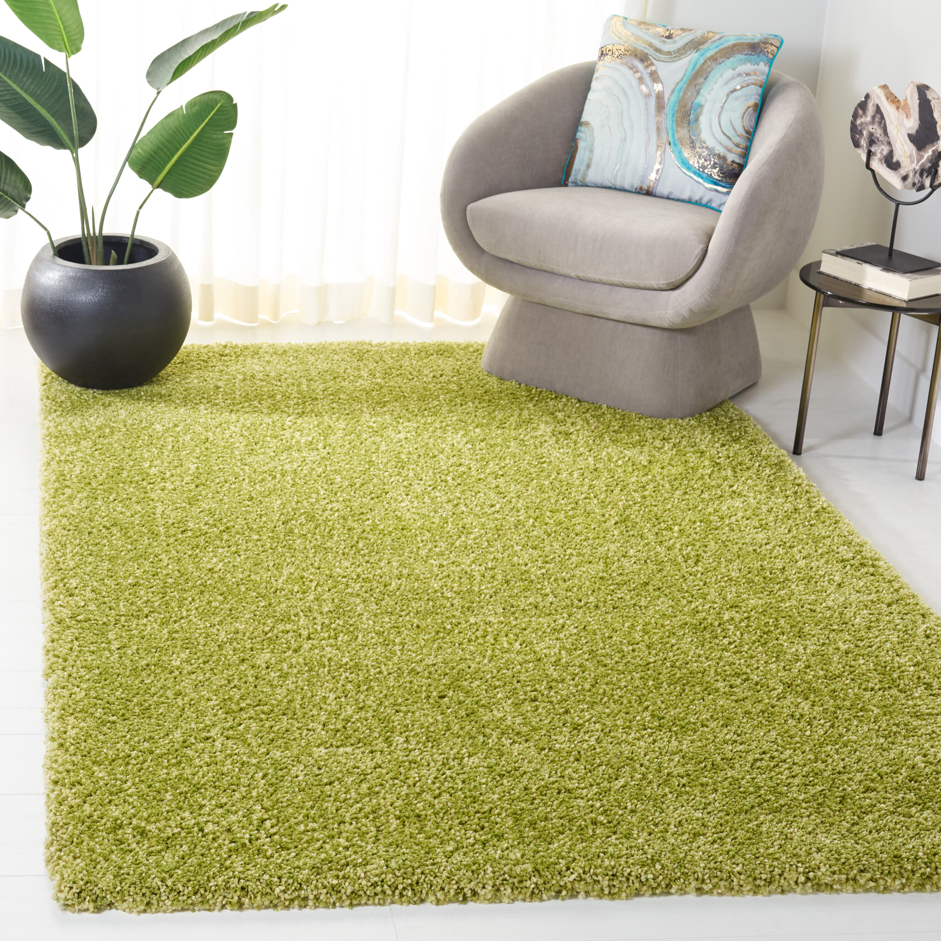 Safavieh - Sgn725 Santa Monica Shag Green 5ft-3in x 7ft-6in