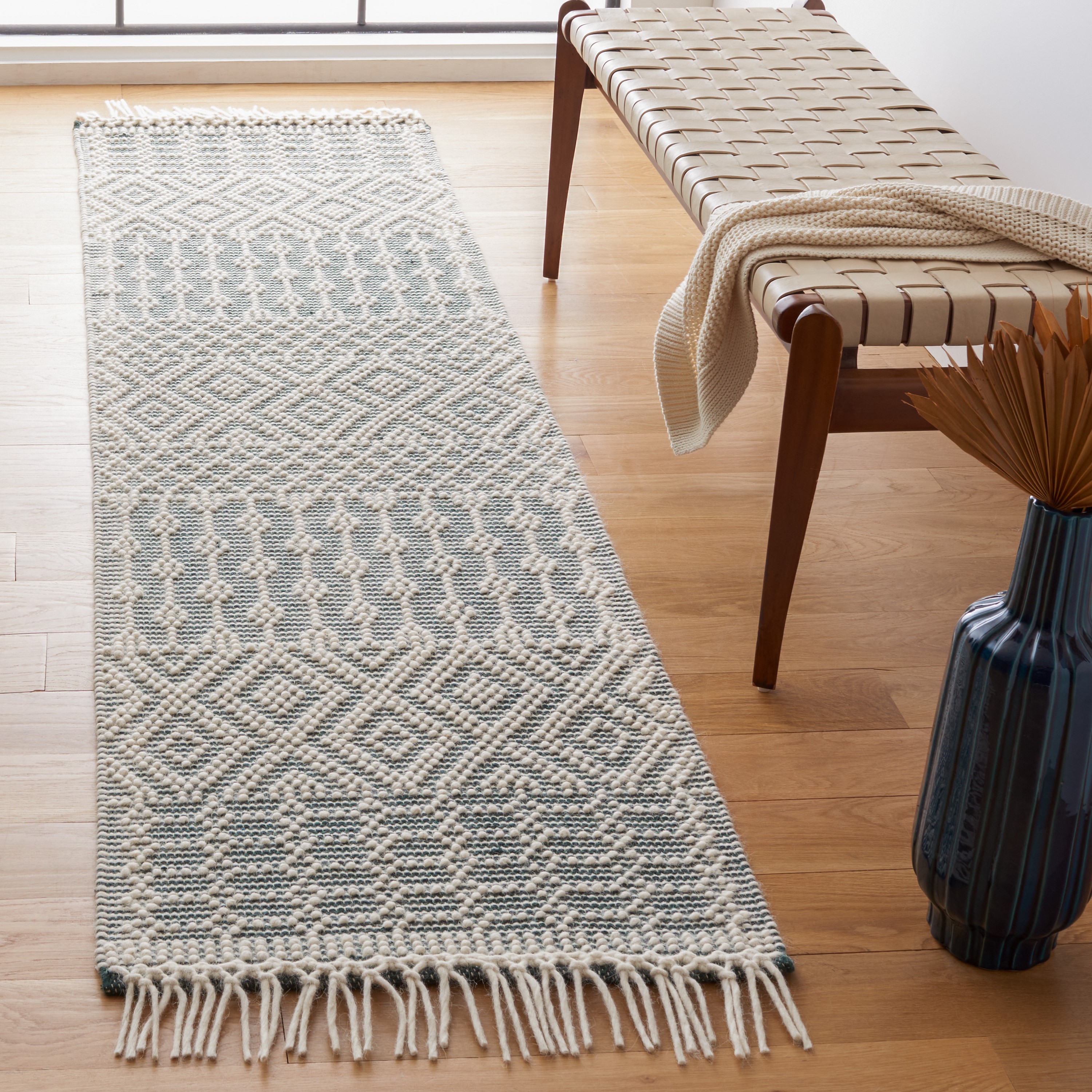 Safavieh NAT852Y-28 Natura Alana 2 x 8 (ft) Loomed Wool Green Rectangular Indoor Geometric French Country Runner rug