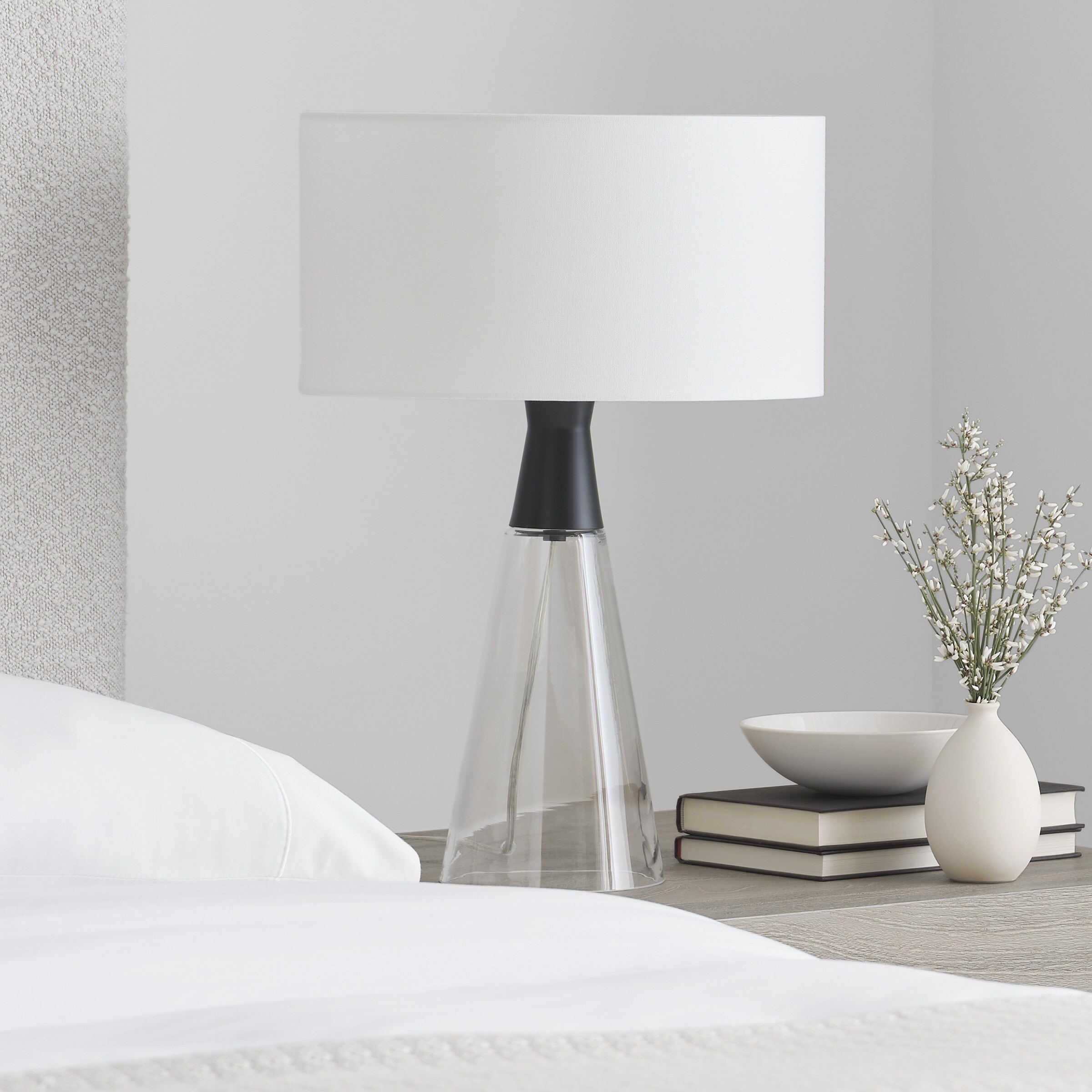 Scott Living DJT1041MBK1 Pender Midnight Black On/Off switch Table Lamp with Linen Shade