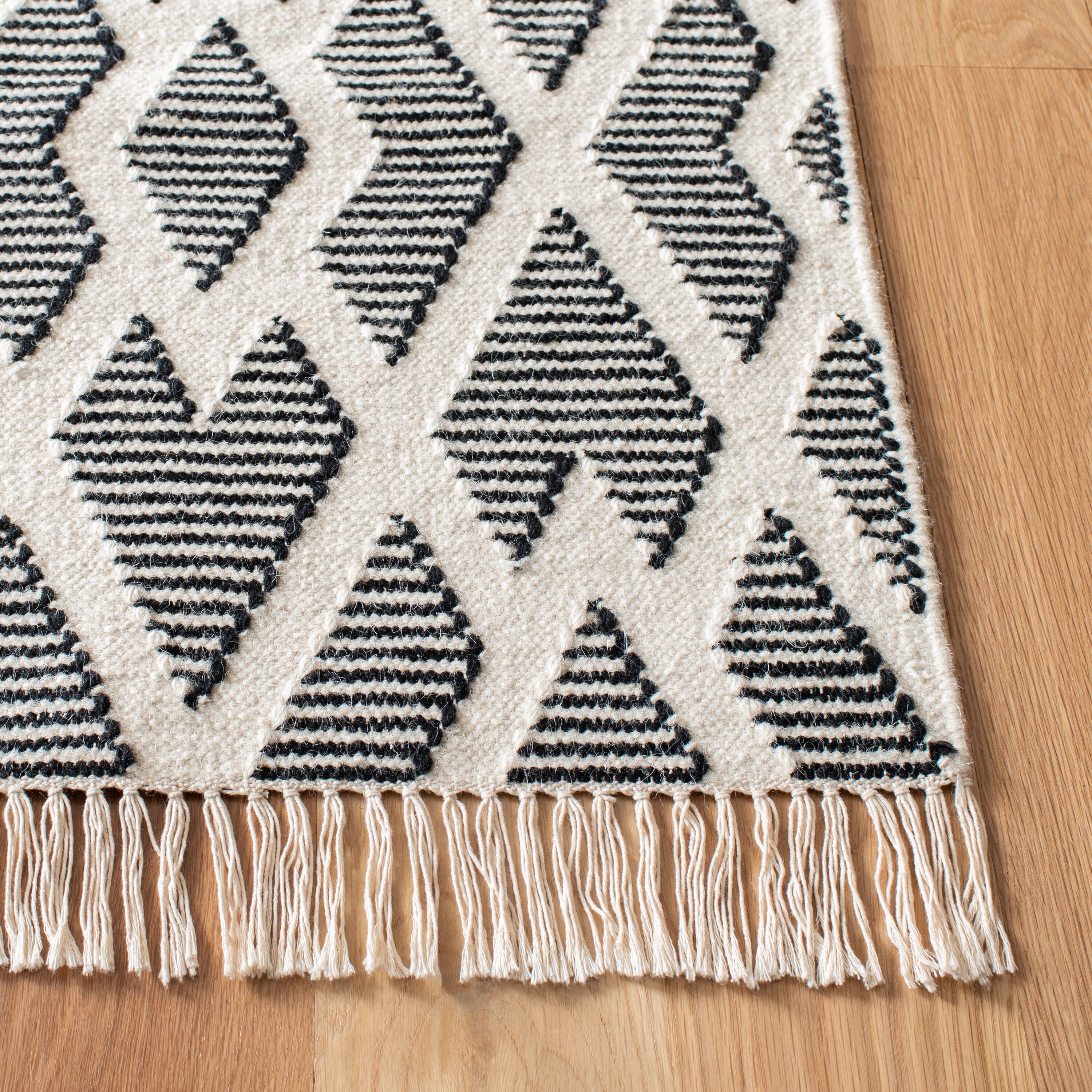 Safavieh KLM520A-5 rugs - View #3