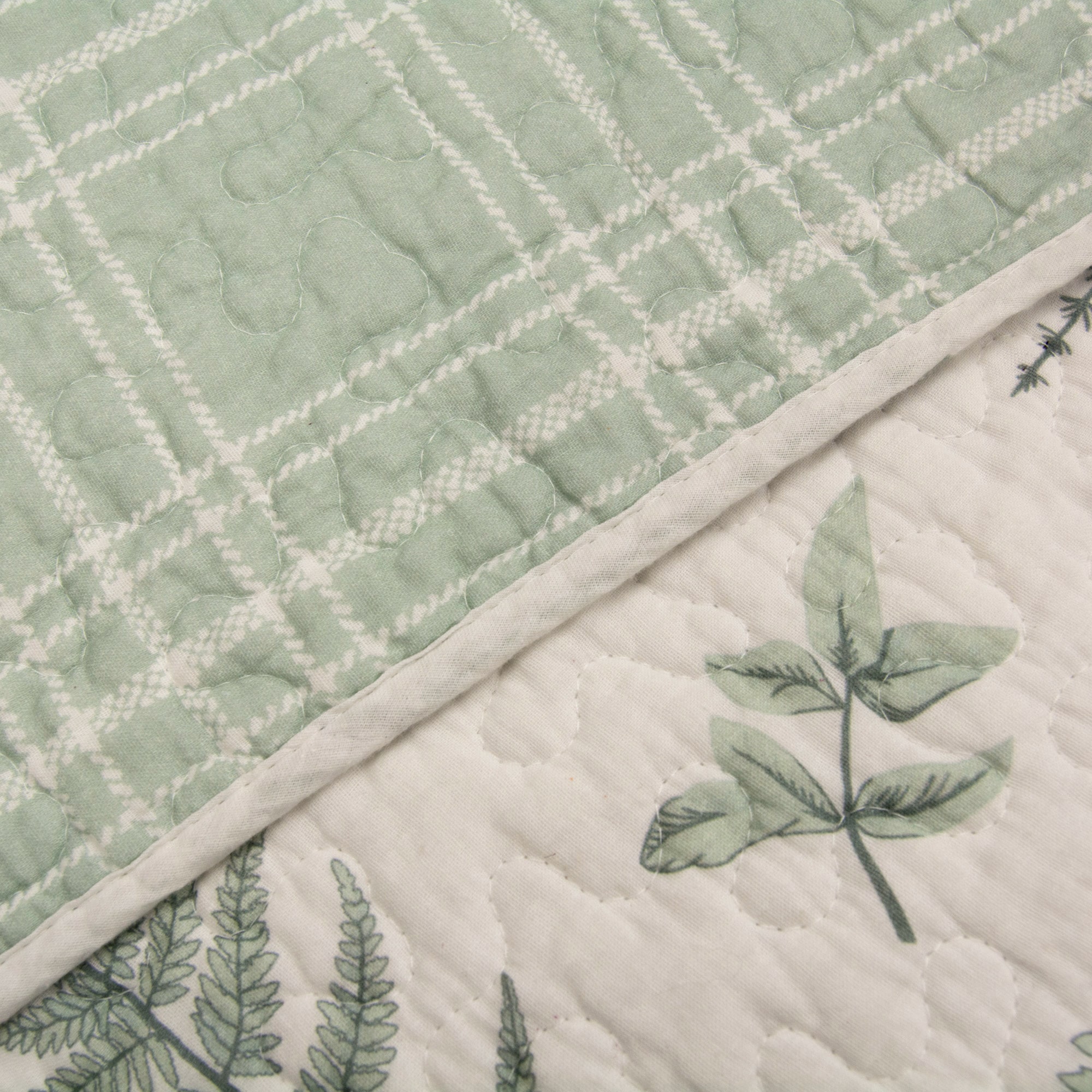 White and Sage Cotton King Reversible Quilt Set
