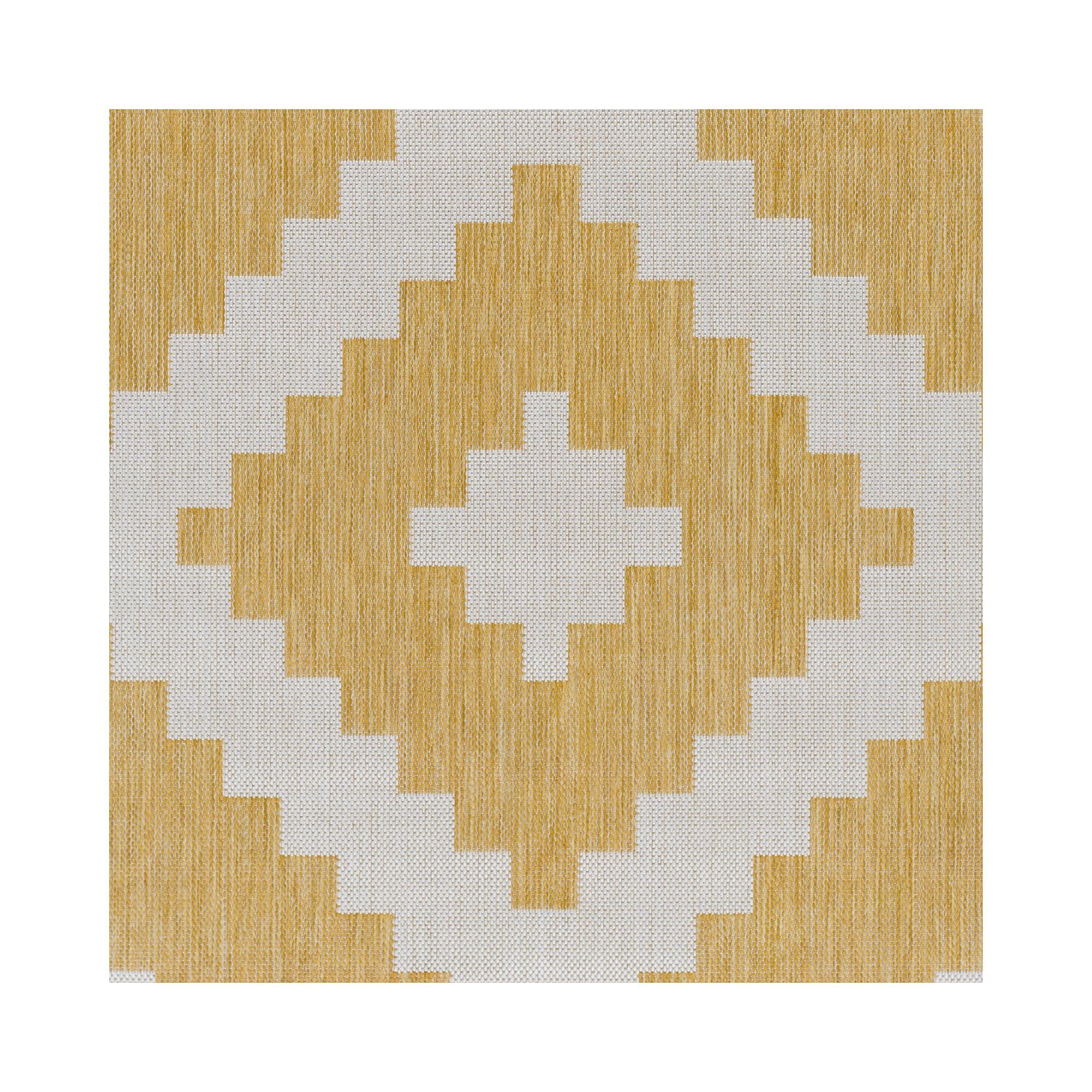 Indoor/outdoor rug yellow 120x160 cm Hespéride  Graphique et polyvalent,  ce tapis Atmosphera s'invitera volontiers dans un univers ethnique chic, en  intérieur comme en extérieur !Un format rectangulaireCe tapis imprimé de  motifs