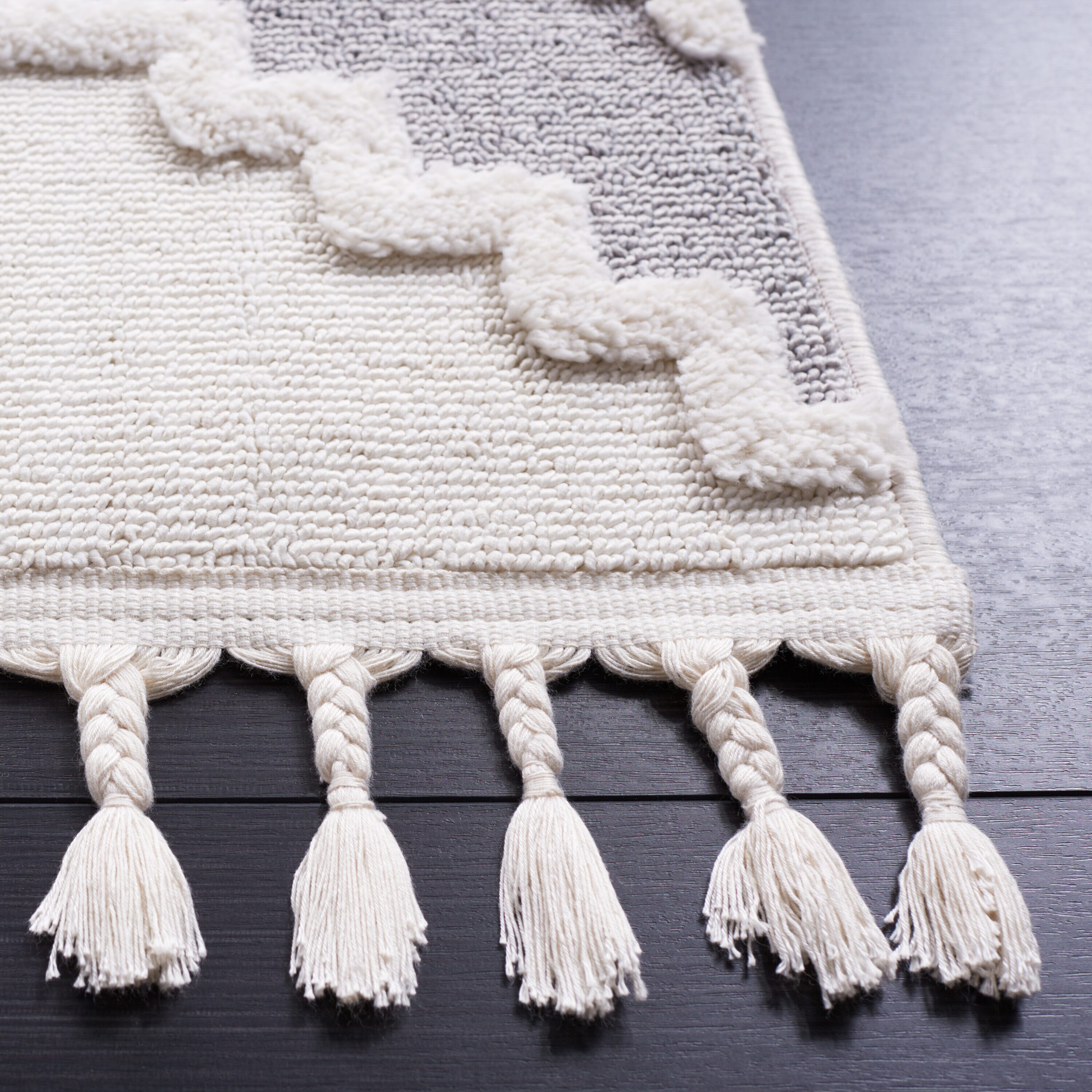 Safavieh MRK532B-4 rugs - View #3