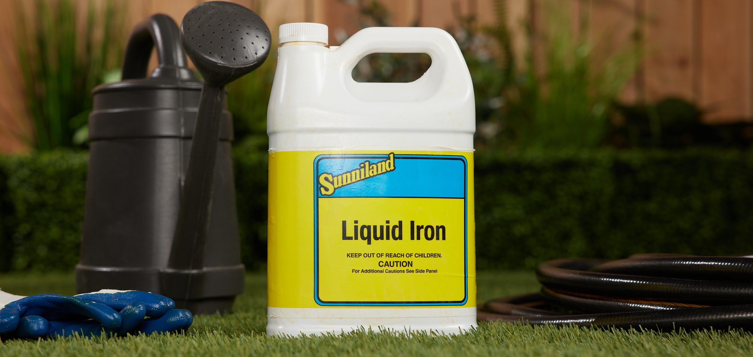 Sunniland Liquid Iron 128 Oz Improves Soil Structure in the Soil Amendments  department at