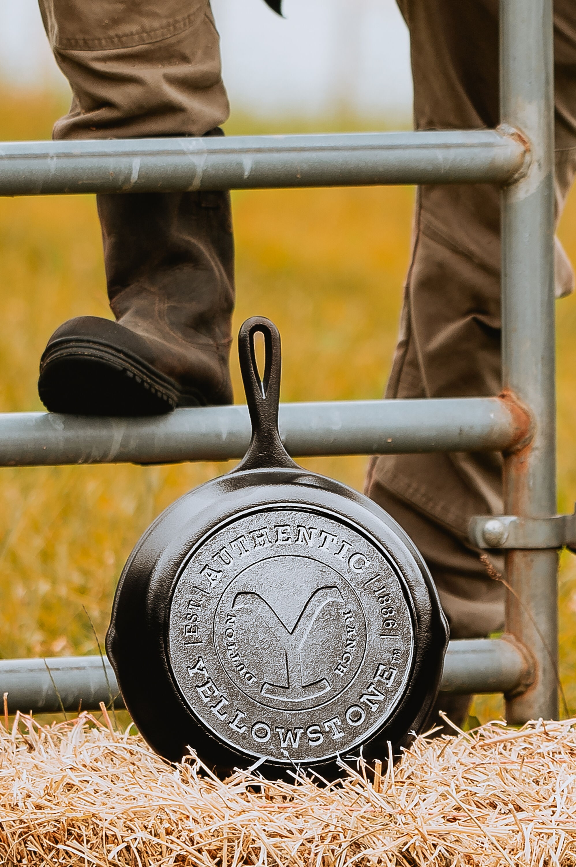 Lodge Cast Iron L8SKYW Cooking-Pans-Skillets - View #3