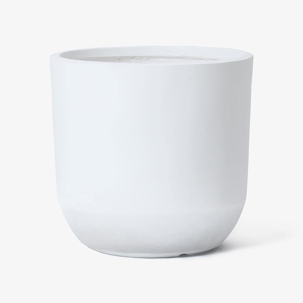 LuxenHome WHPL1976-W Round 17.1-Inches W Medium White Mixed/Composite Indoor/Outdoor Planter with Drainage Holes