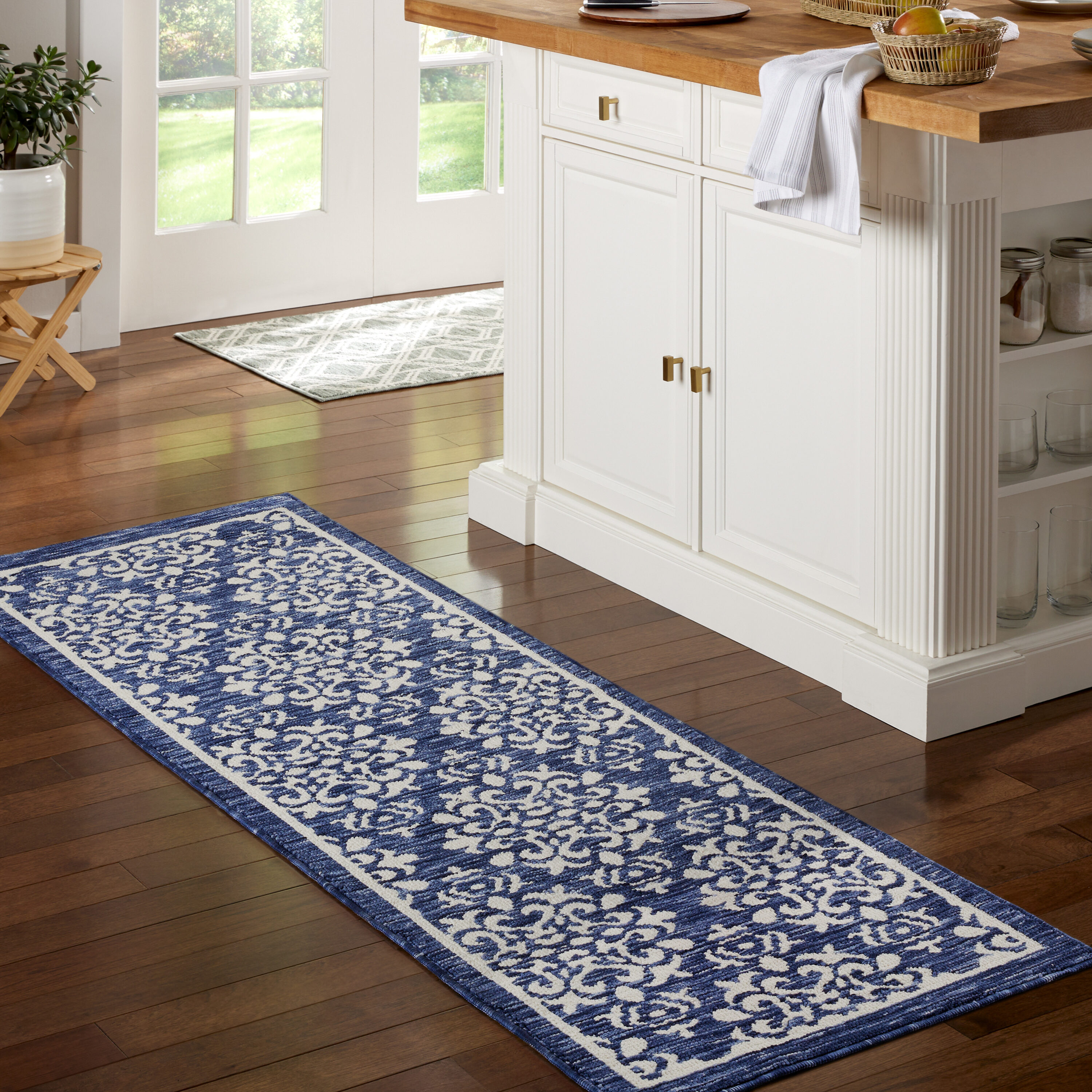 Clorox 2-ft x 3-ft Gray Rectangular Indoor Door Mat in the Mats