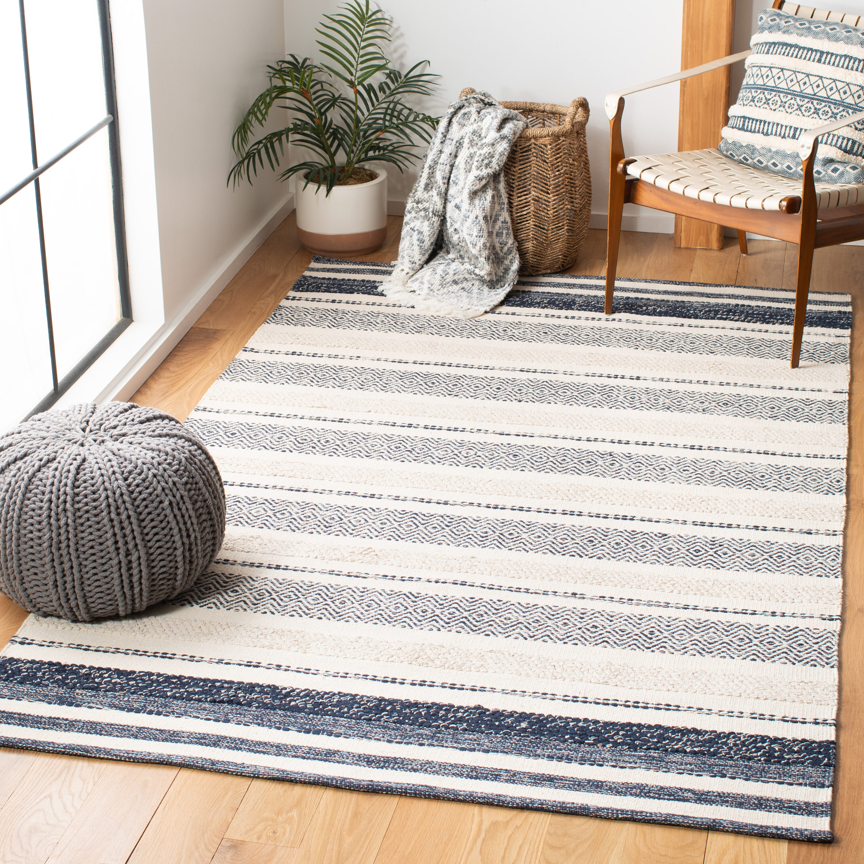  Striped Kilim 502 Ivory/Navy Contemporary 4ft x 6ft Small Rectangle Rug