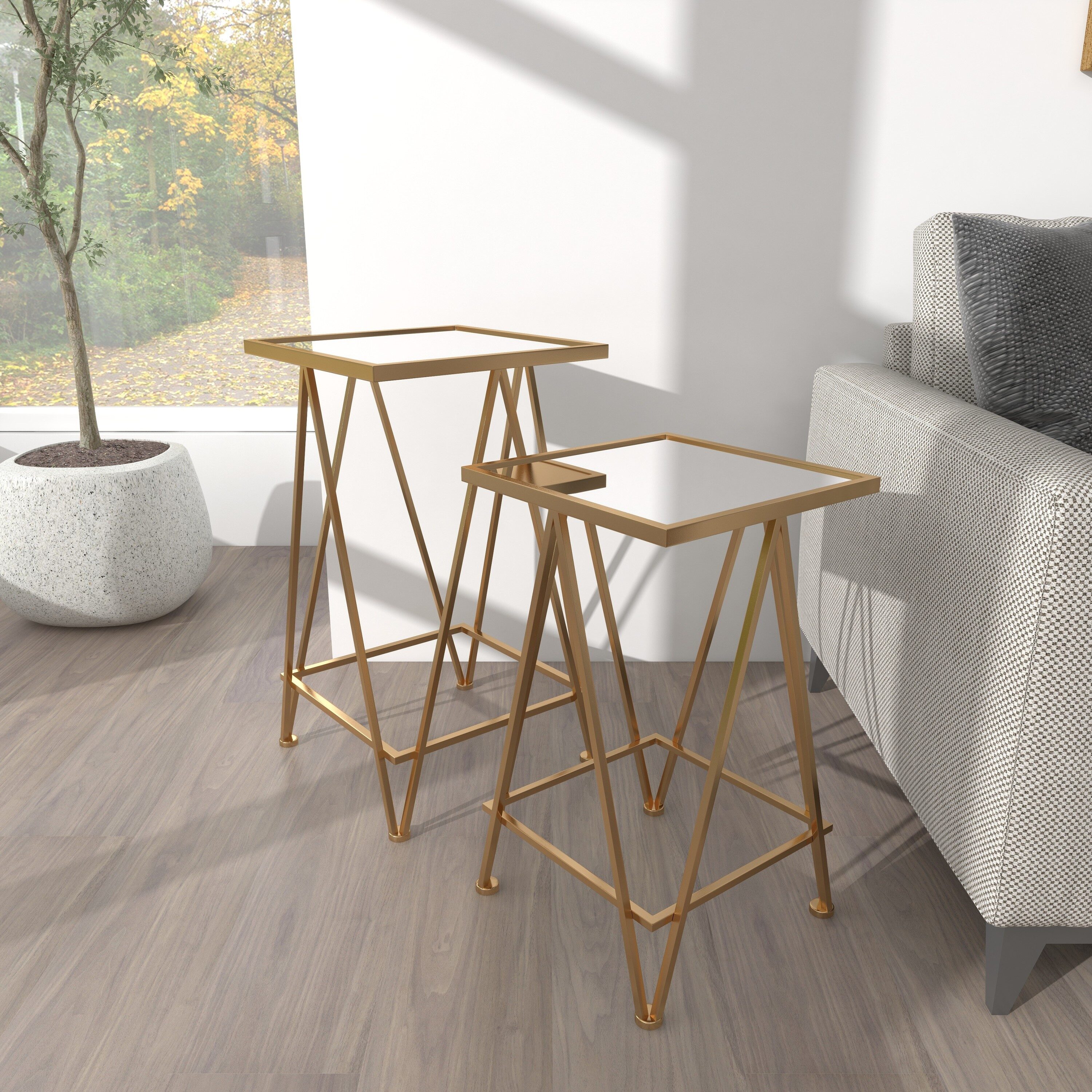 Grayson Lane 65368 15-in W x 26-in H Gold with Mirrored Glass Top Mirror Modern End Table Fully Assembled