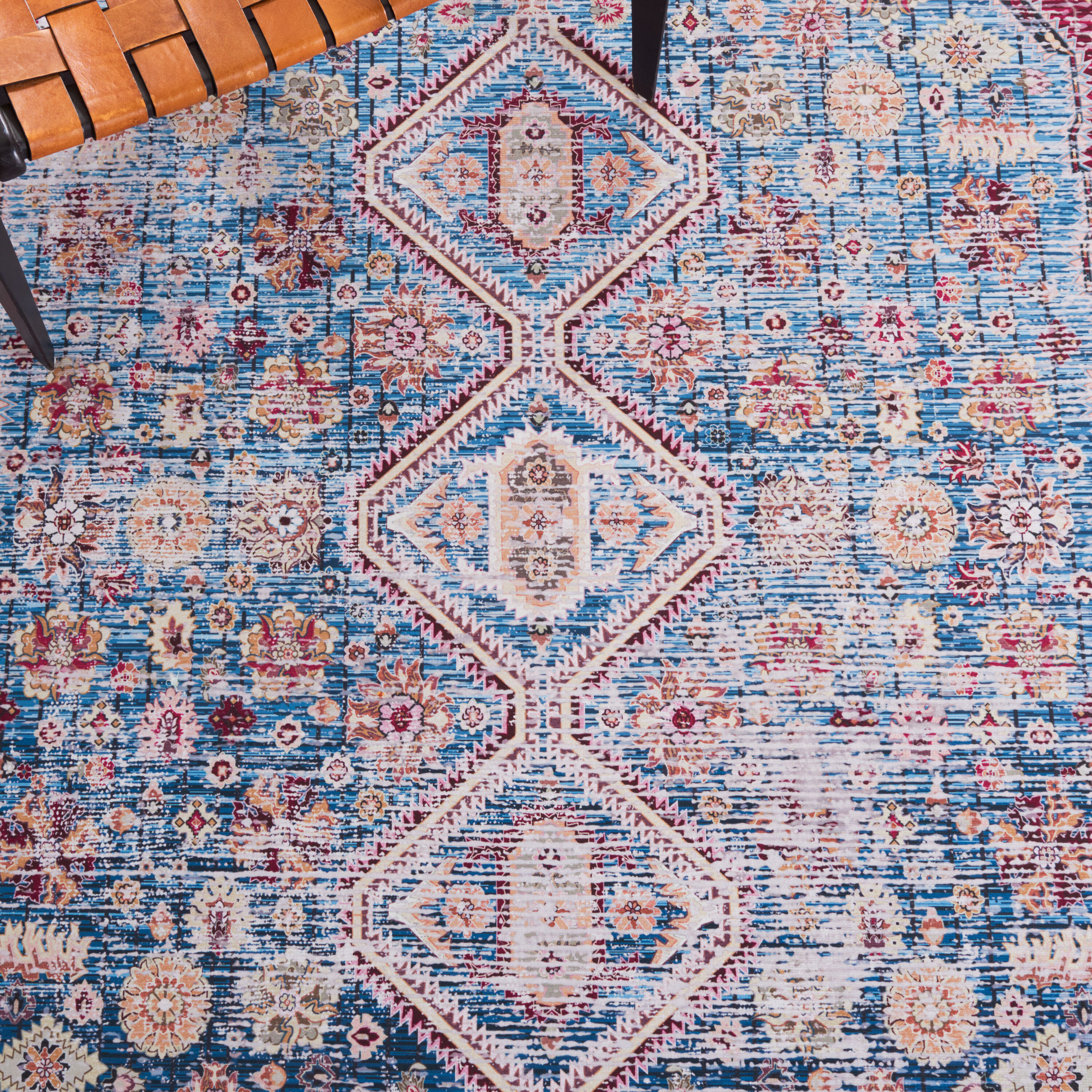 Tucson Traditional Easy-Care Non-Slip Red Area Rug, 4' x 6'