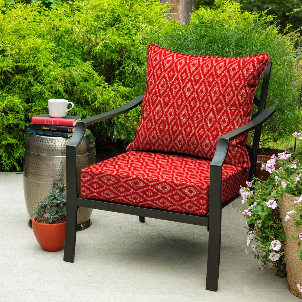 Garden Treasures 2-Piece Red Diam Ruby Deep Seat Patio Chair Cushion at ...
