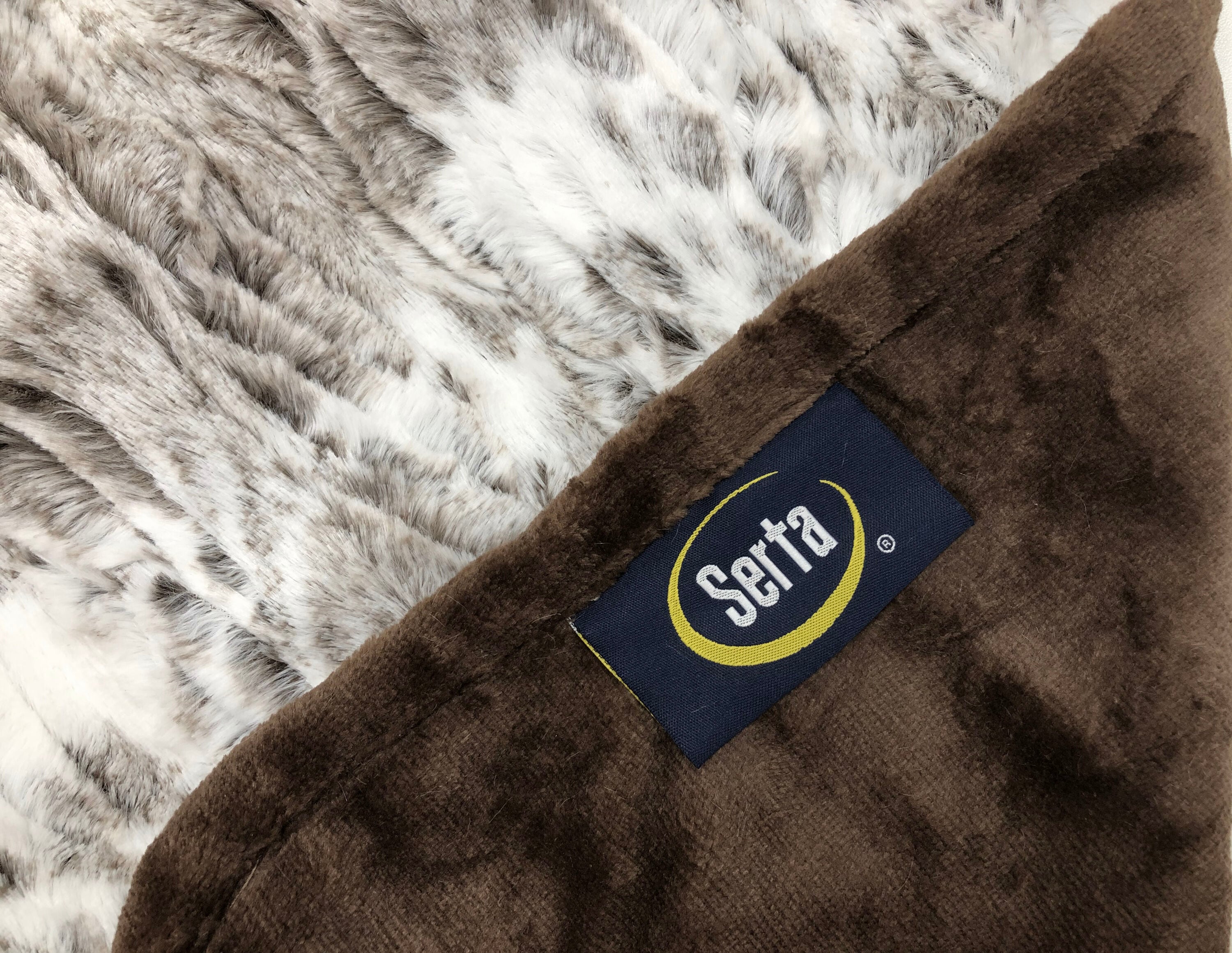 Serta on sale sherpa pillow