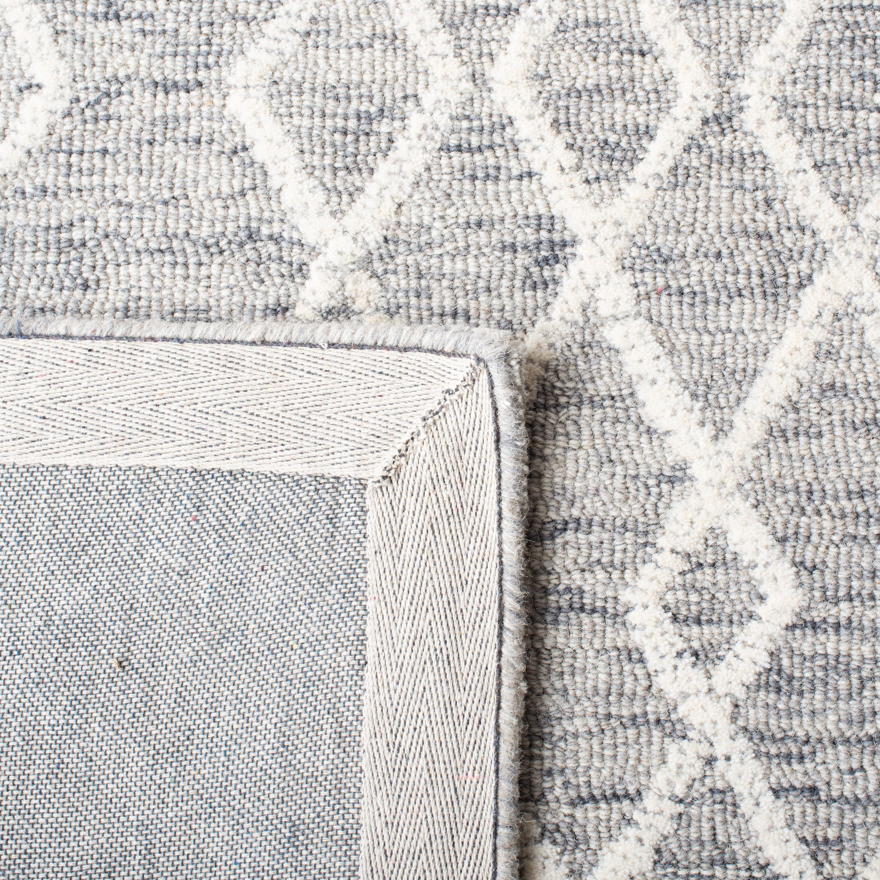 Safavieh MET994F-5 rugs - View #4