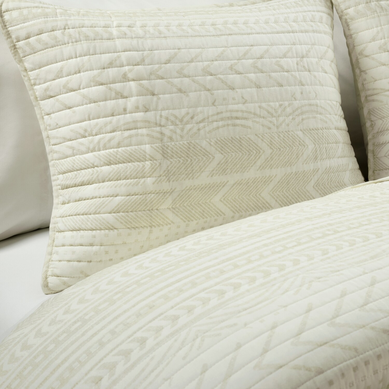 Ivory Full Cotton Reversible Quilt and Sham Set