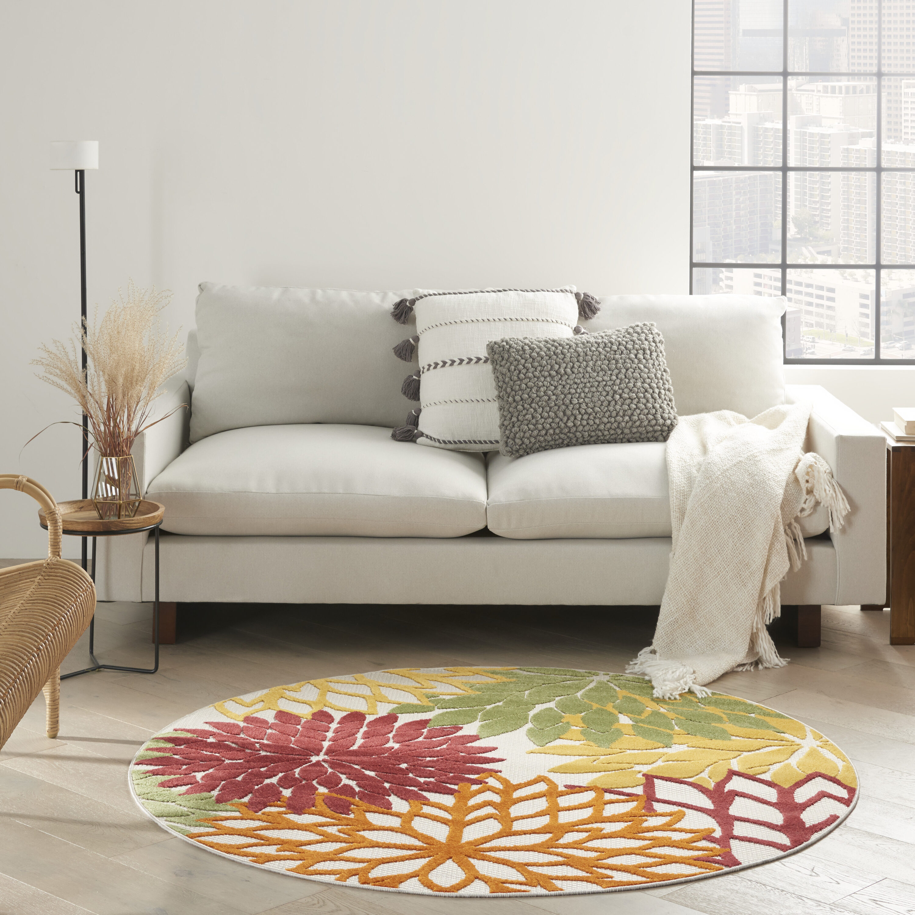 Red Floral Synthetic Round 5'3" Reversible Outdoor Rug