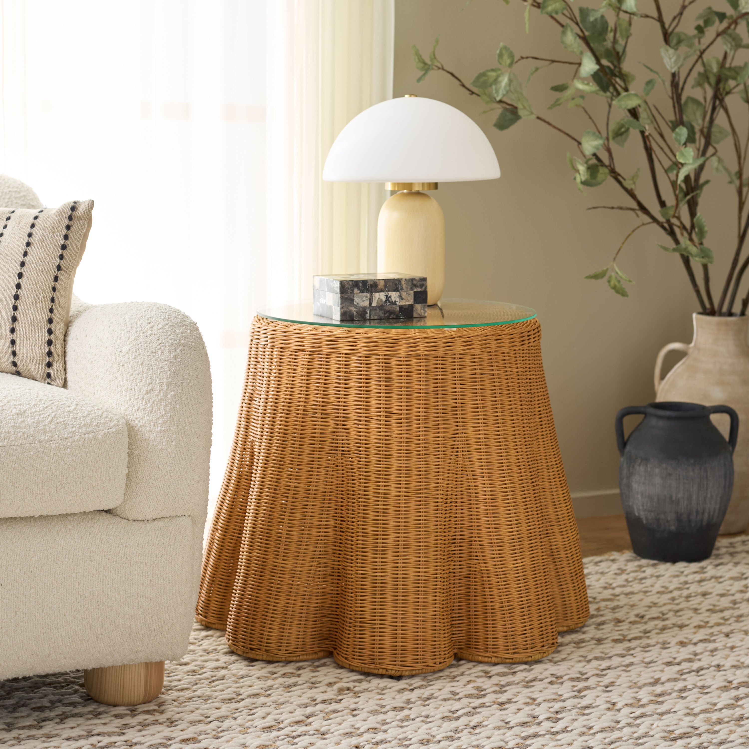 Safavieh  Leonardi Oval Wood Accent Table/Natural