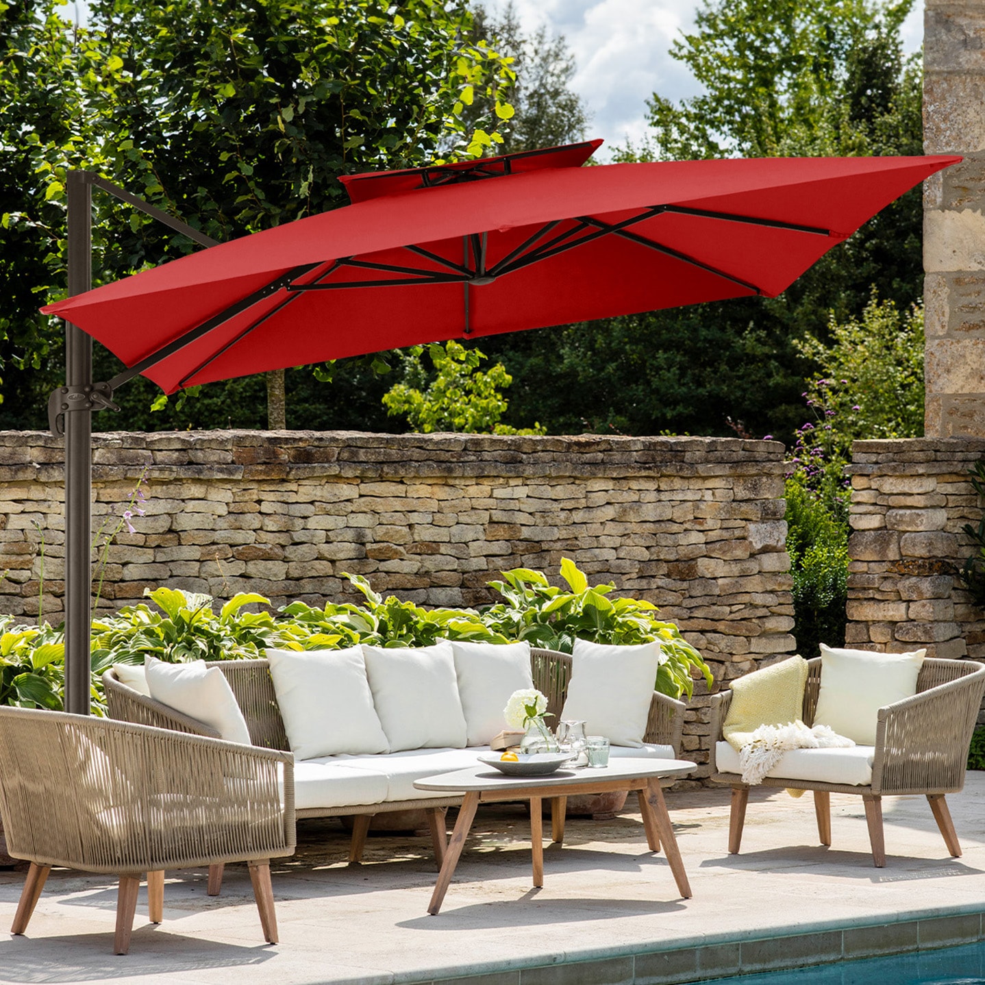 VOUA 8XJSD-RD 10-ft Iron Red Crank Cantilever Patio Umbrella