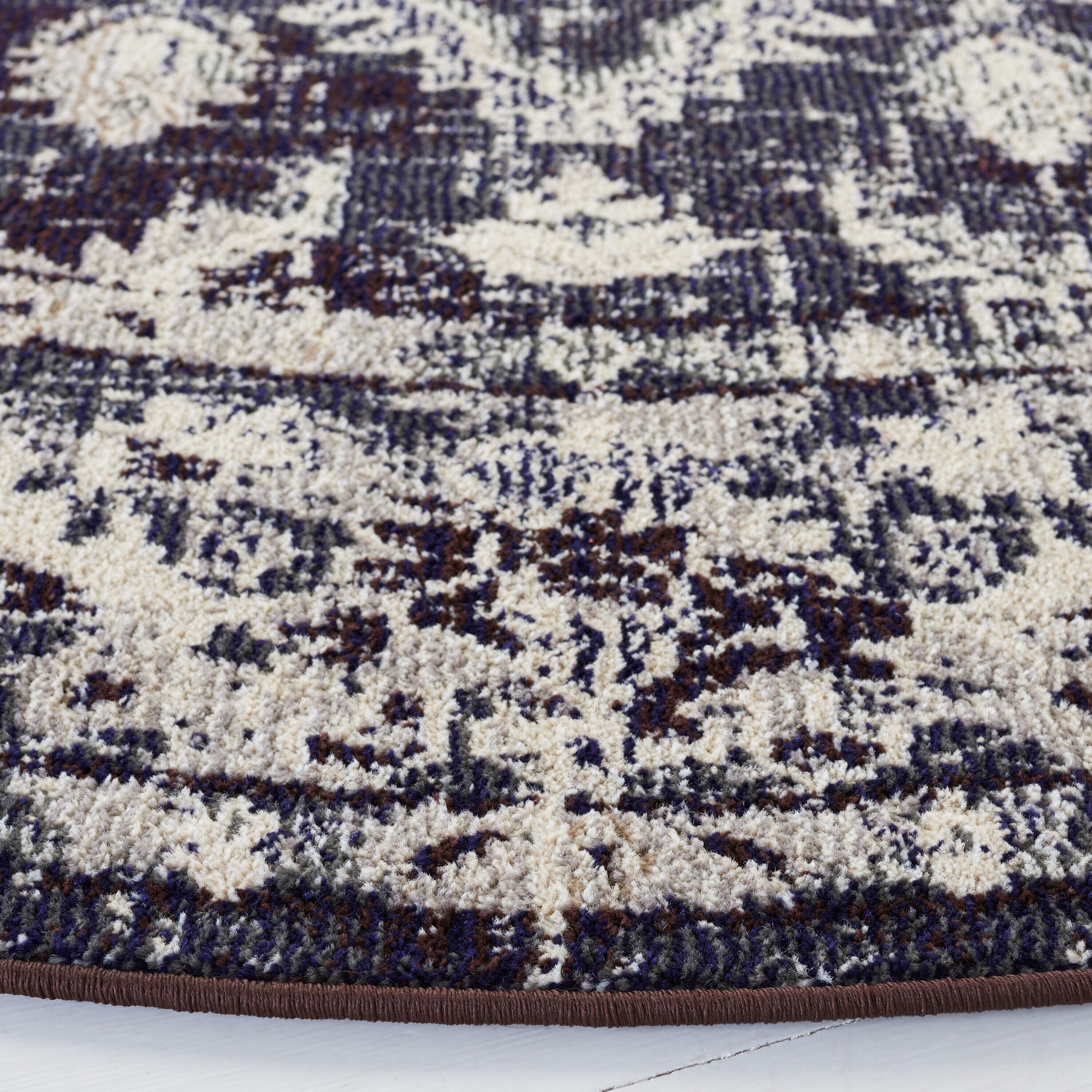 Safavieh MNC243C-7R rugs - View #3